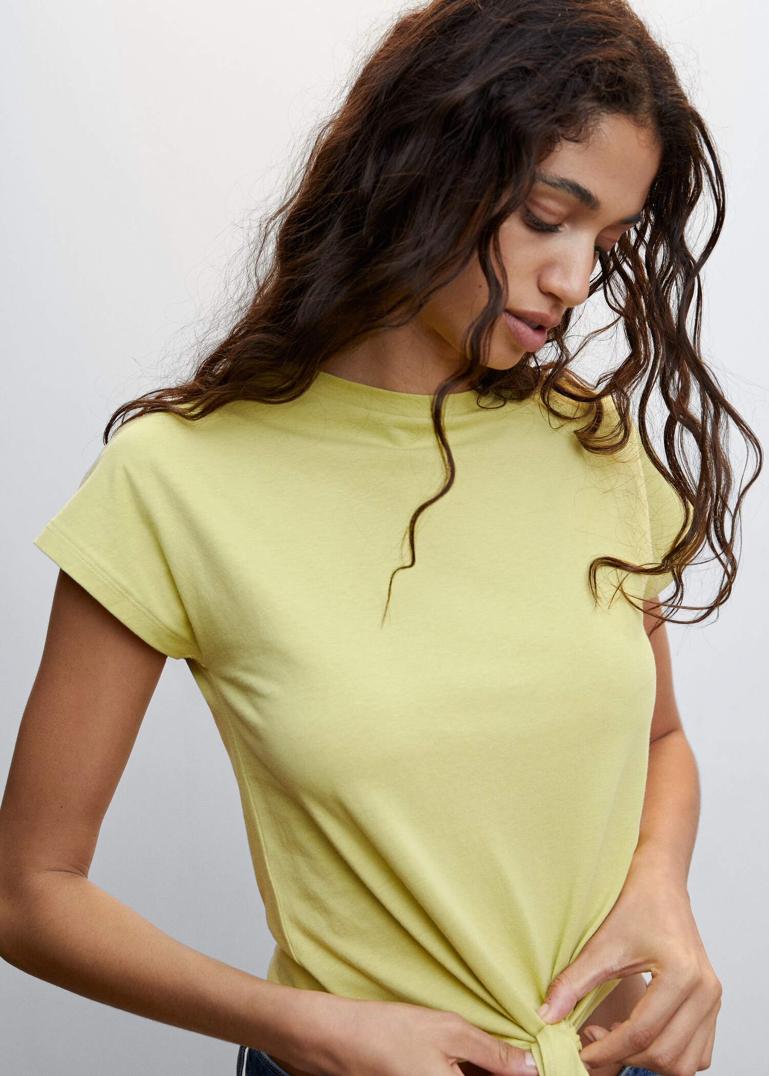 Camiseta detalle nudo - Detalle del artículo 1