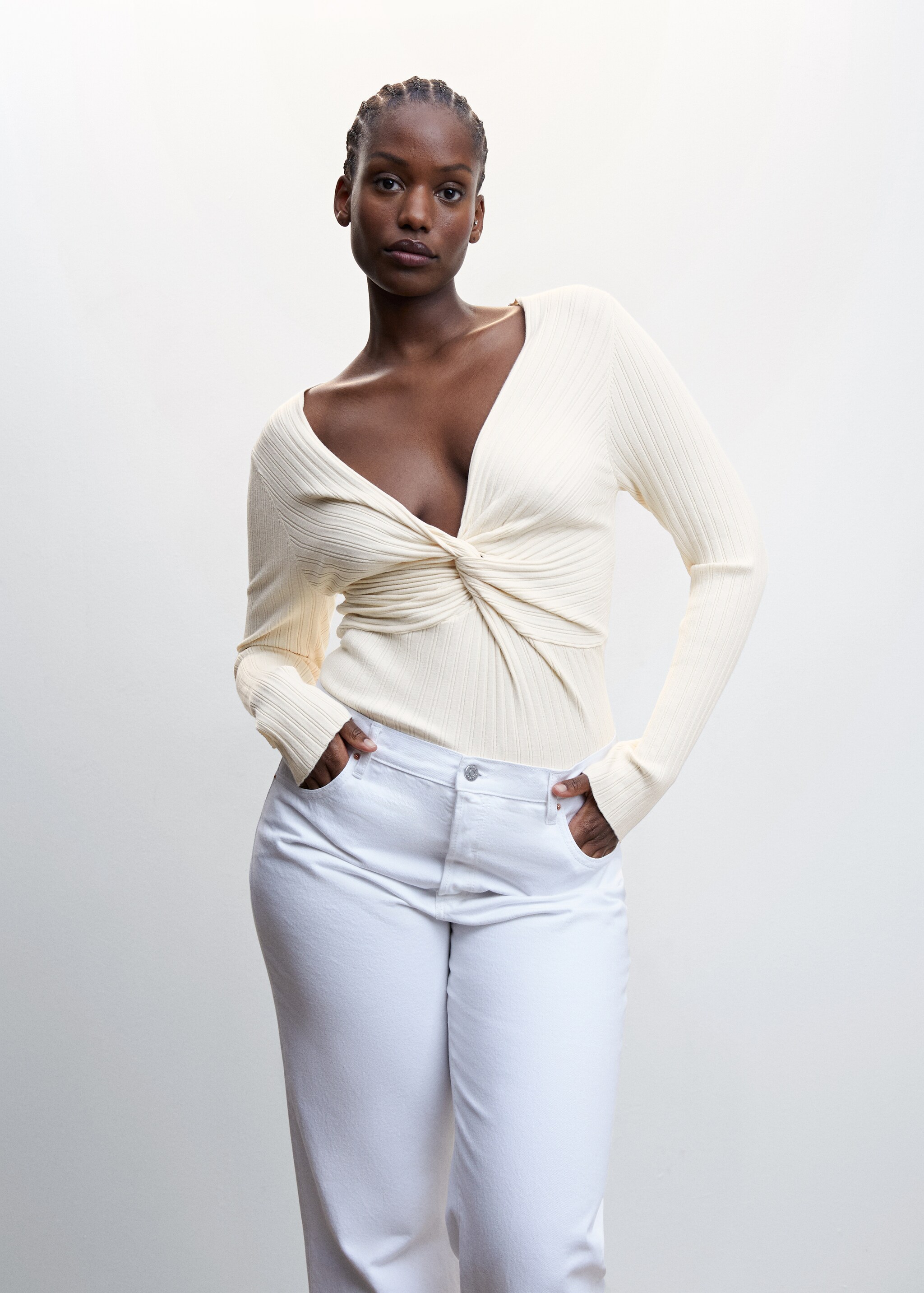 Ribbed sweater with knot - Details of the article 5