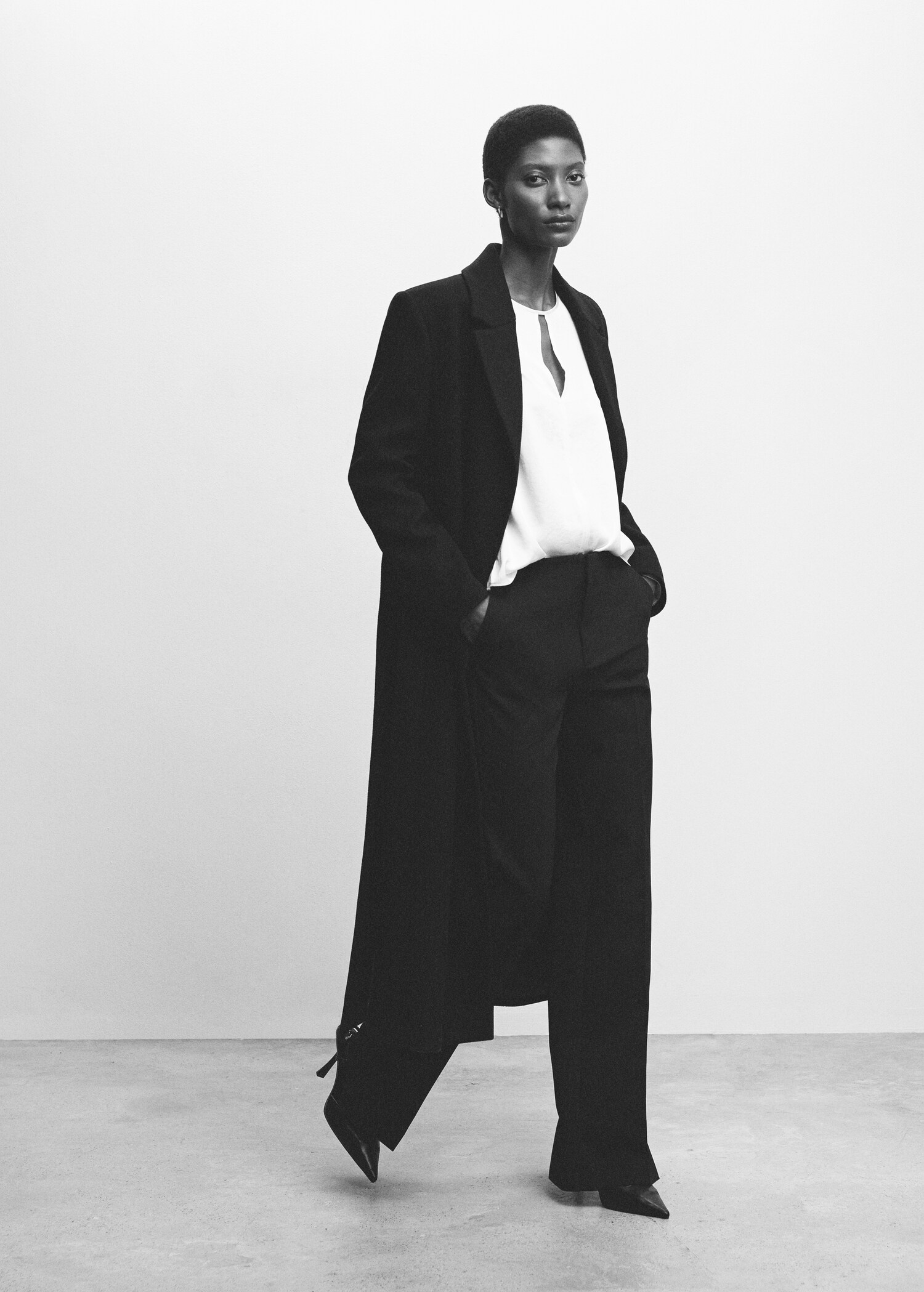Satin blouse with slit - Details of the article 2