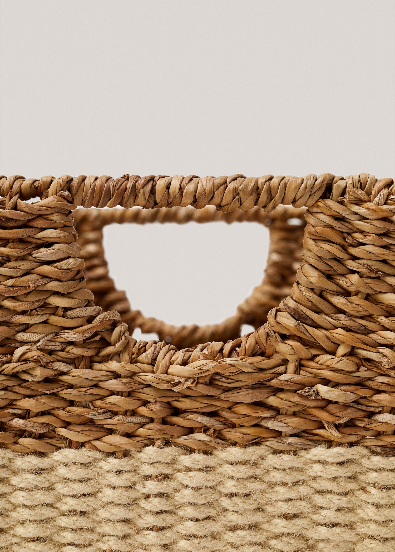 Gyűrt kosár természetes rostból 38x28x20 cm - A termék adatai 2