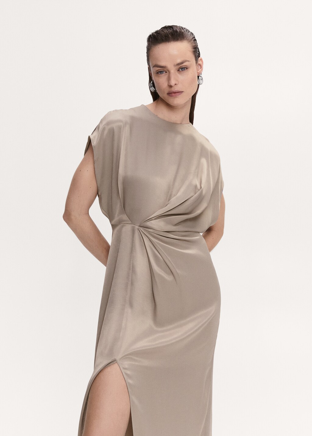 ★送料・関税込★ONGO★layered side slit dress★ Side-slit satin dress - Women | MANGO Kosovo