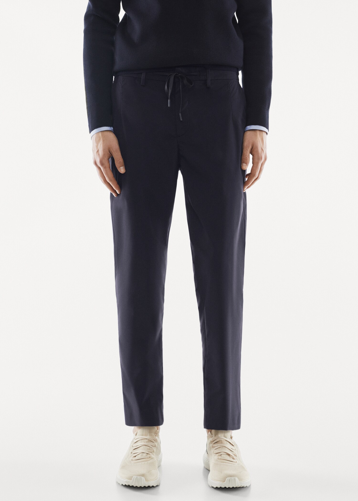 Slim-fit water-repellent trousers - Medium plane