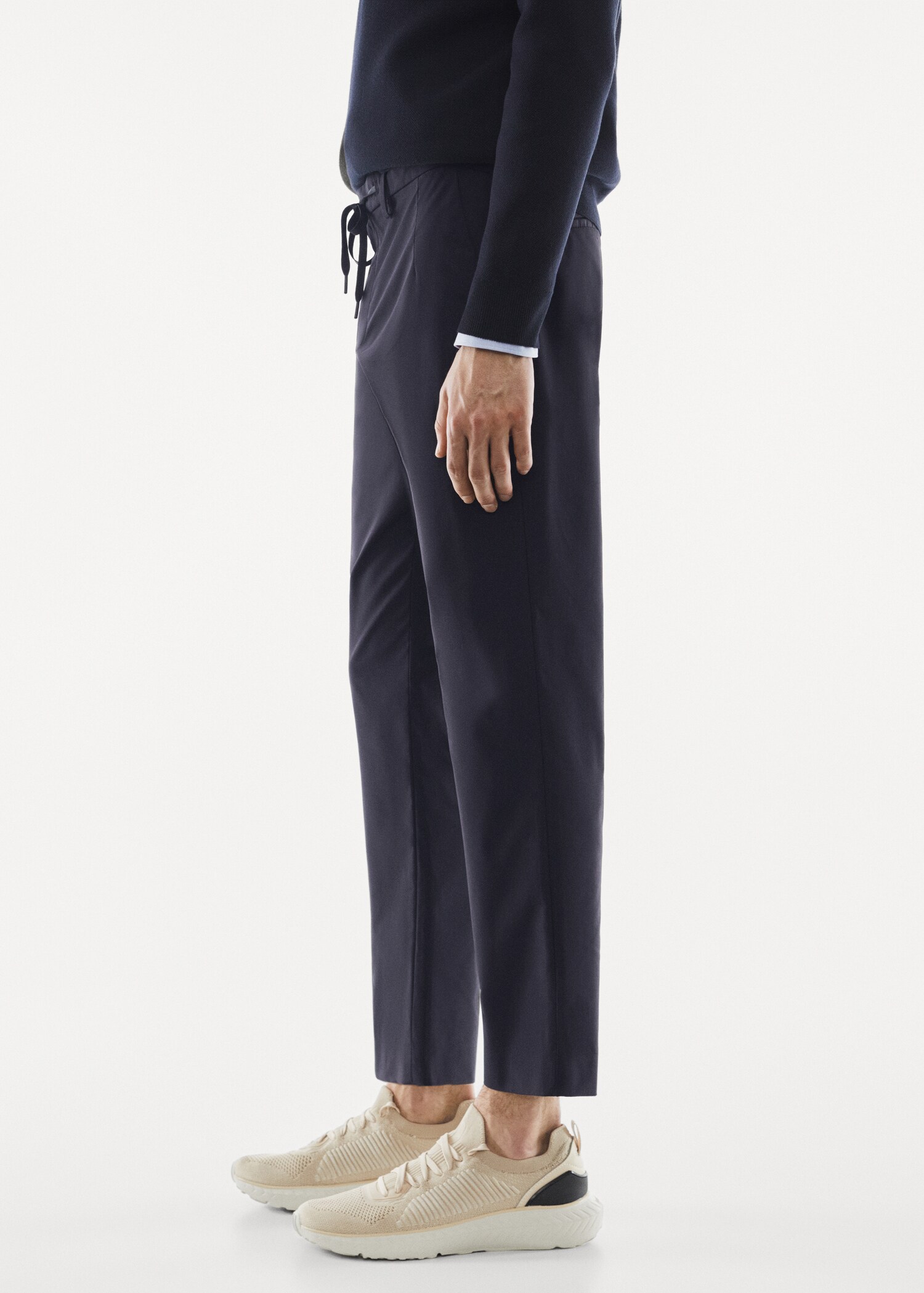 Slim-fit water-repellent trousers - Details of the article 4