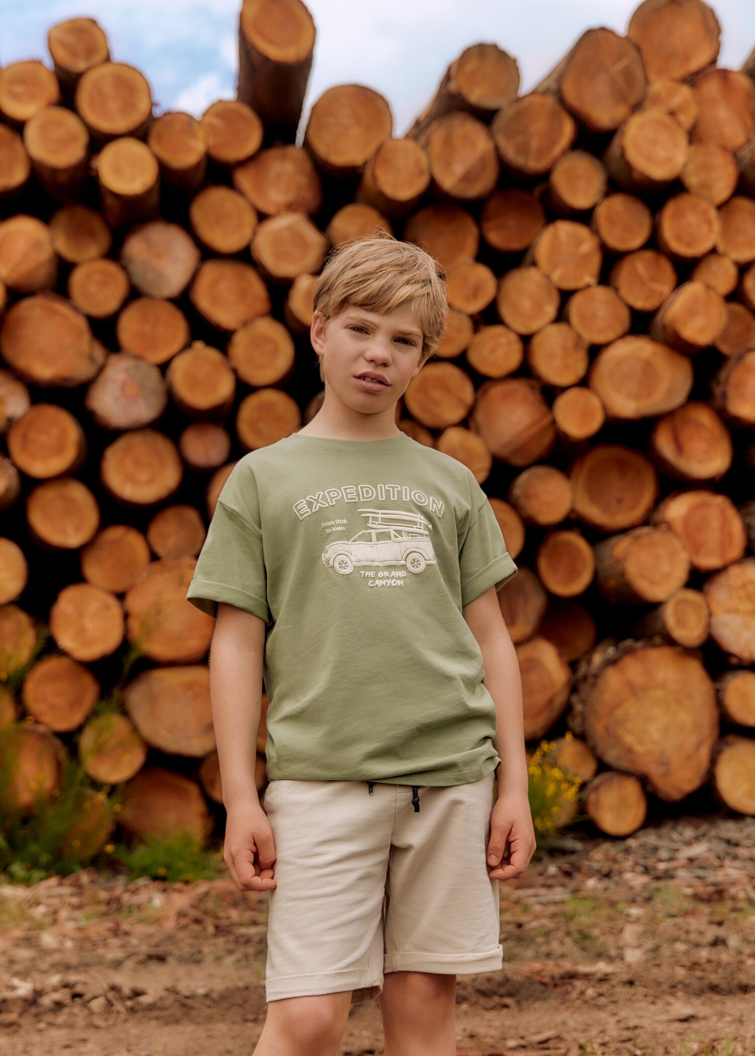 T-shirt with print drawing  - Details of the article 5