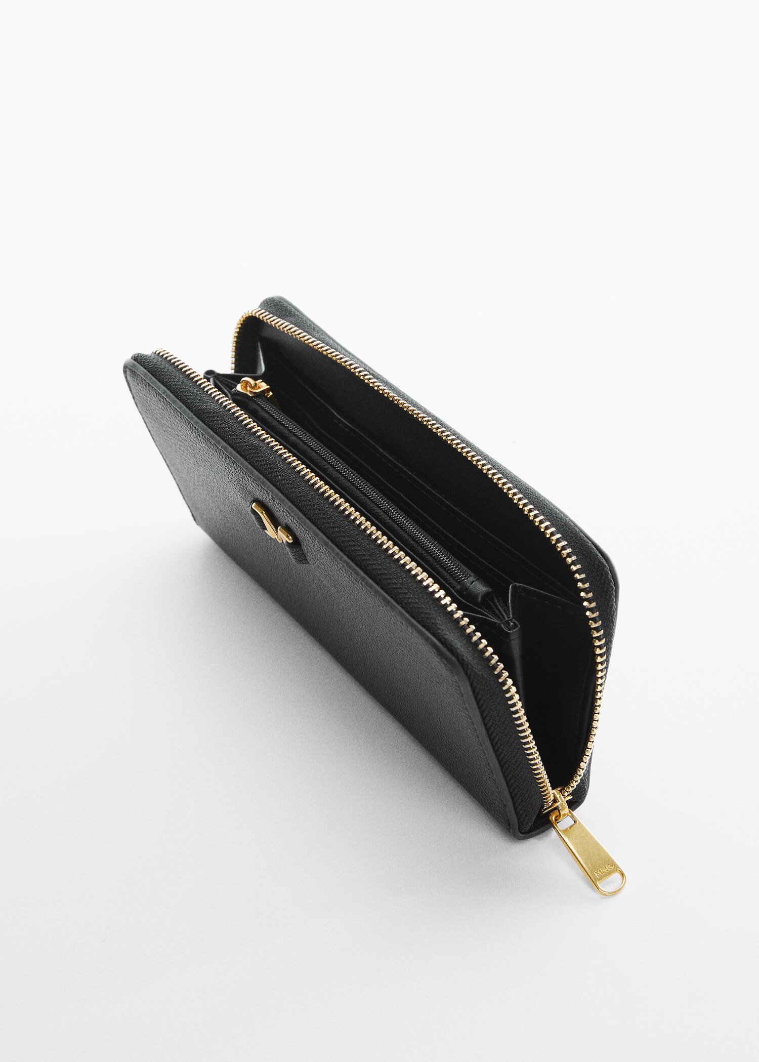 Embossed wallet with logo - Details of the article 1