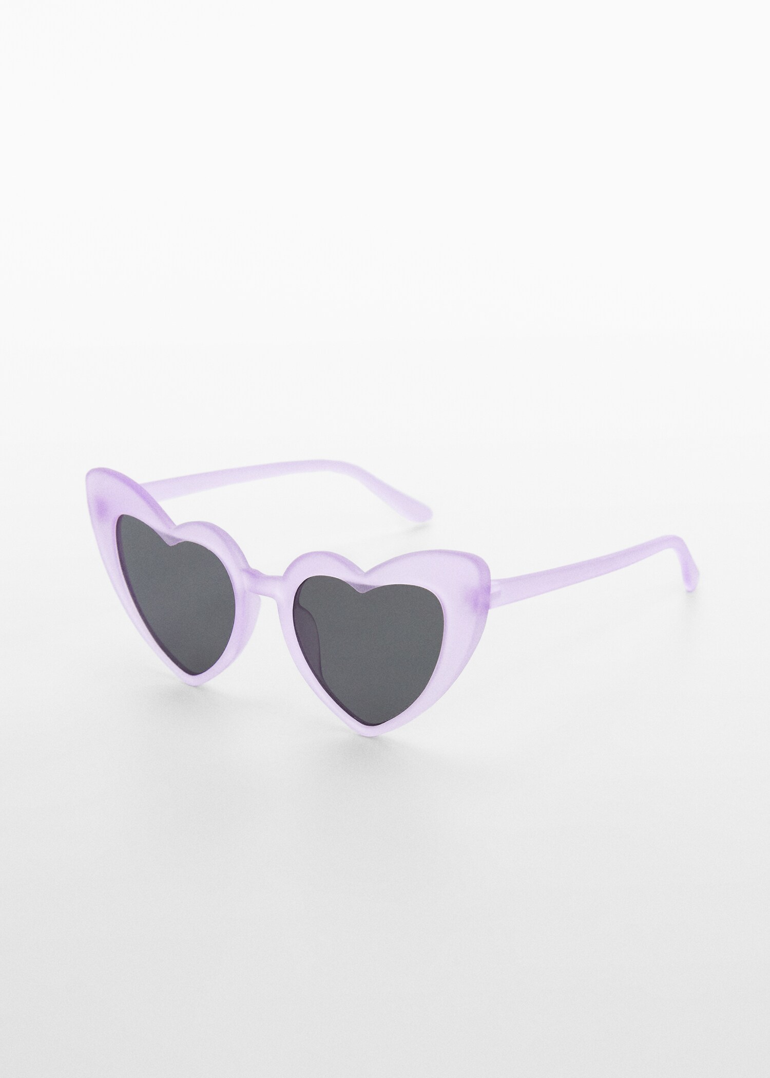 Lunettes de soleil cat-eye - Plan moyen
