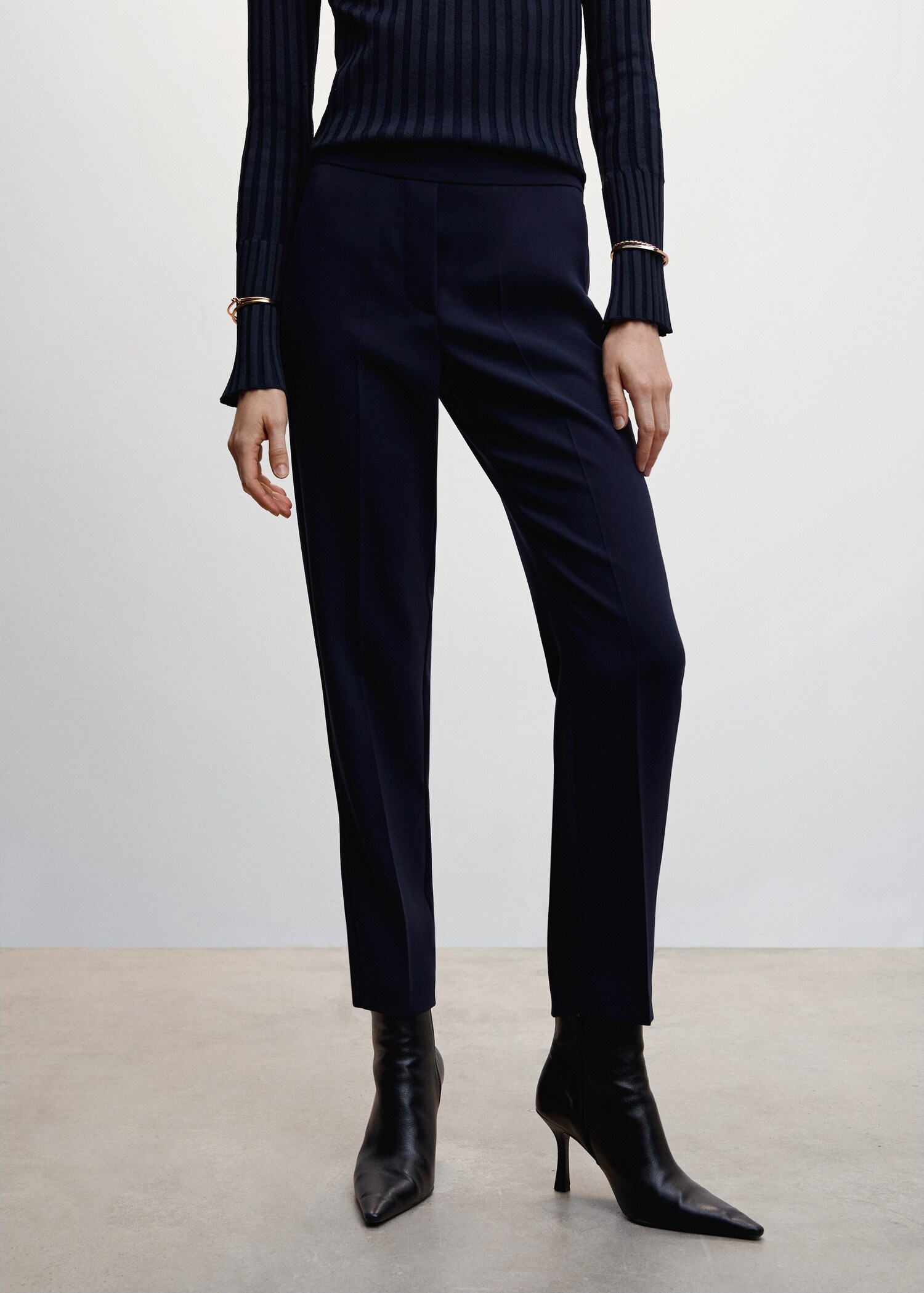 Pantalón fluido traje - Plano medio