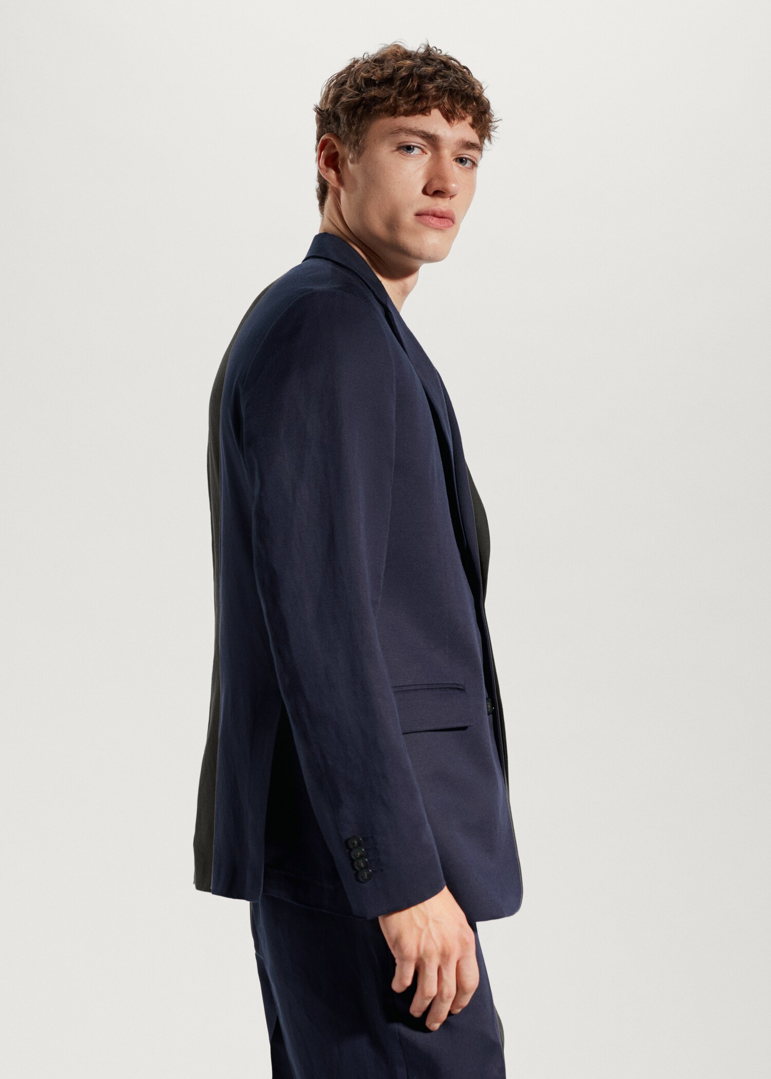 Slim fit linen suit blazer - Details of the article 2