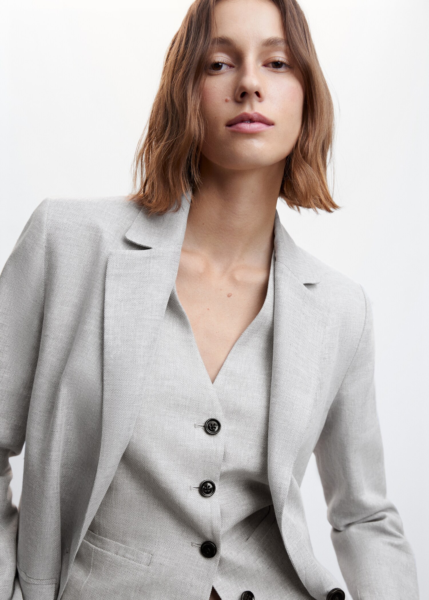 Herringbone linen suit vest - Details of the article 1