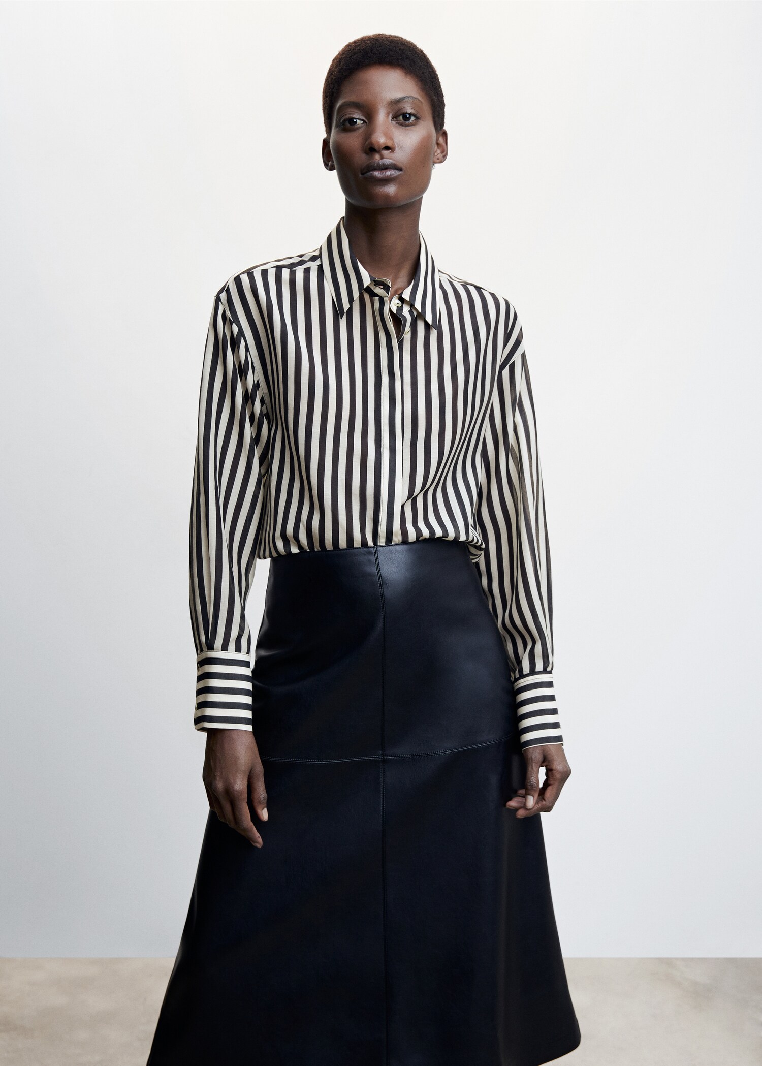 Camisa oversize algodón rayas - Plano medio