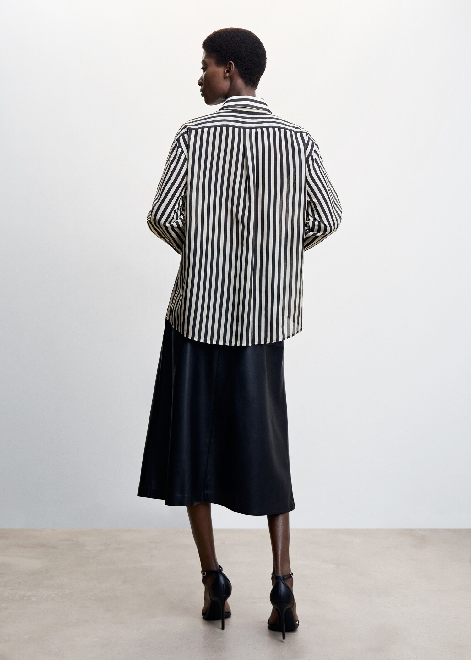 Camisa oversize algodón rayas - Reverso del artículo