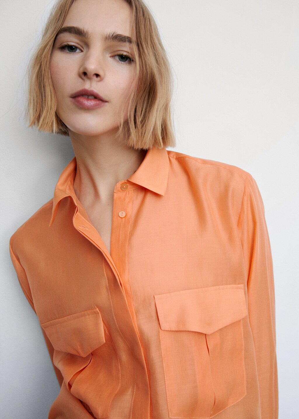Chemise satinee poches Femme MANGO France La Reunion