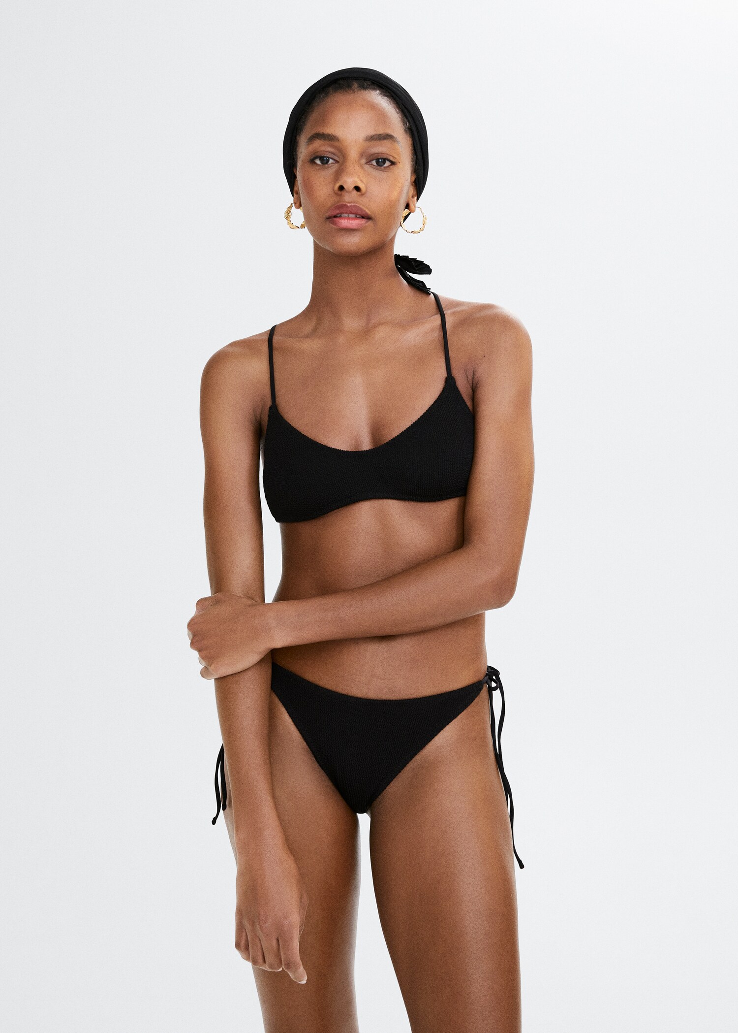 Culotte bikini classique nœuds - Plan moyen