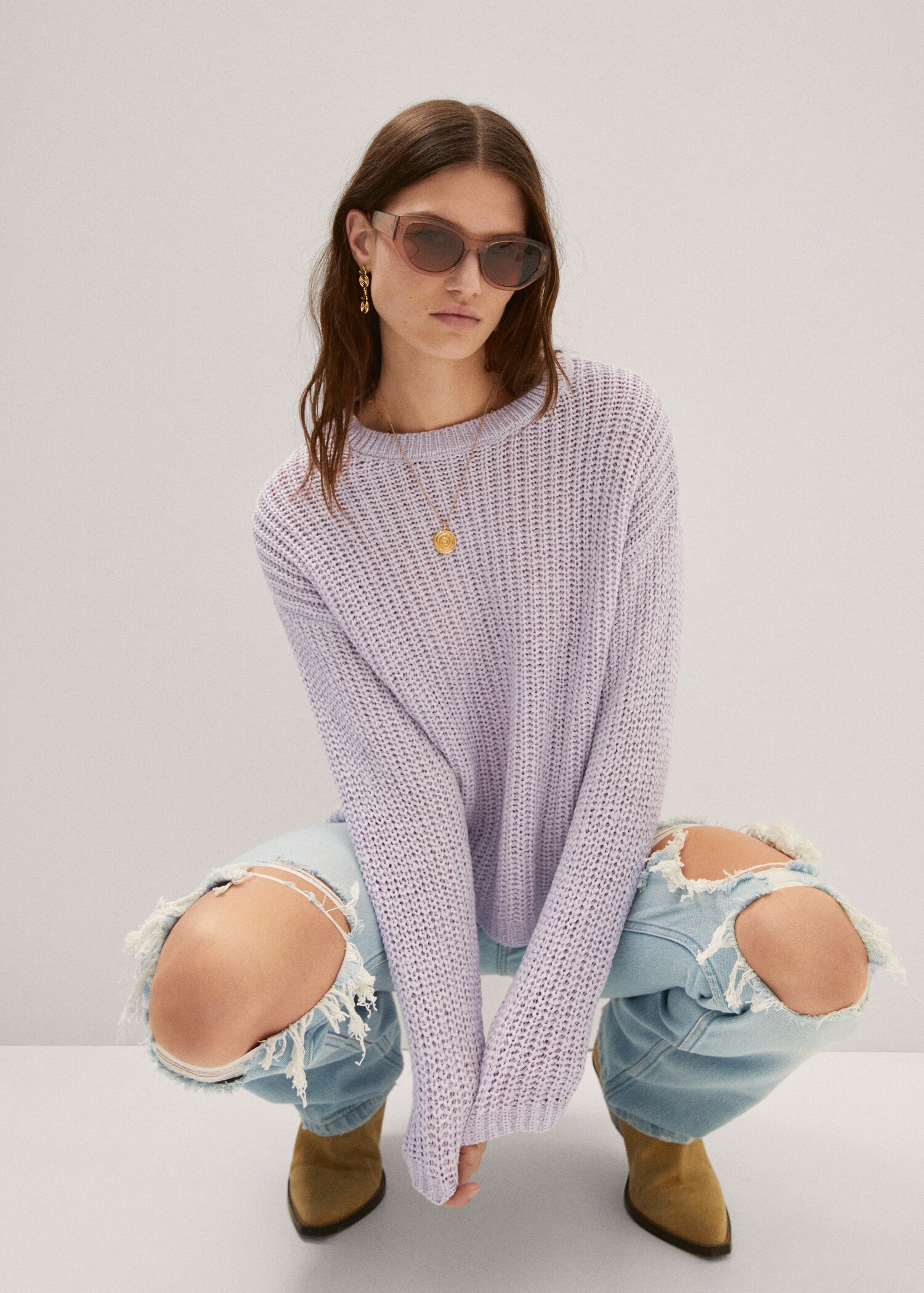 Round-neck knitted sweater  - Details of the article 2