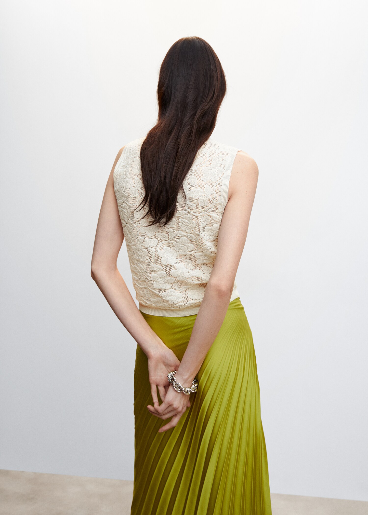 Floral openwork knitted top - Reverse of the article