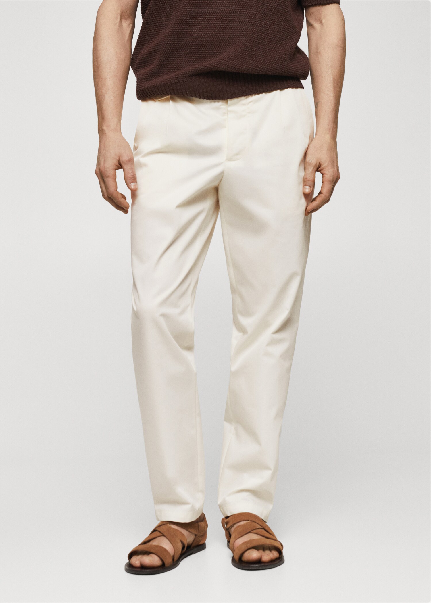 Cotton pleated trousers - Tampilan Sedang