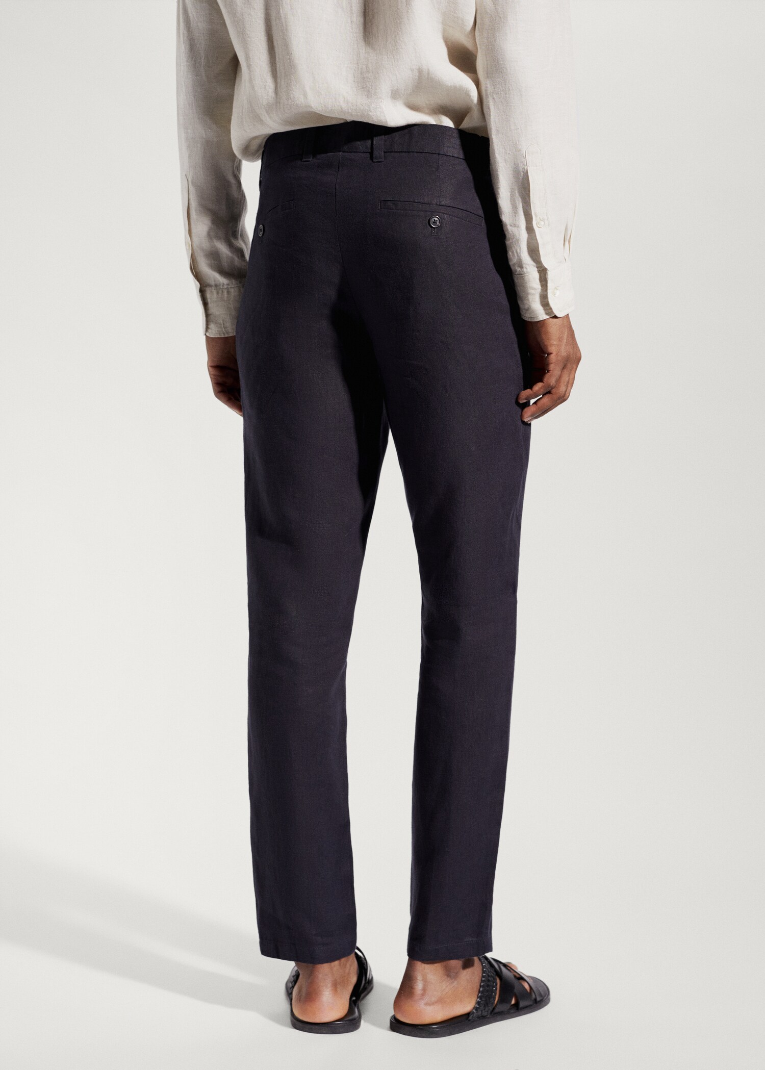 Slim Fit-Hose aus 100 % Leinen - Rückseite des Artikels