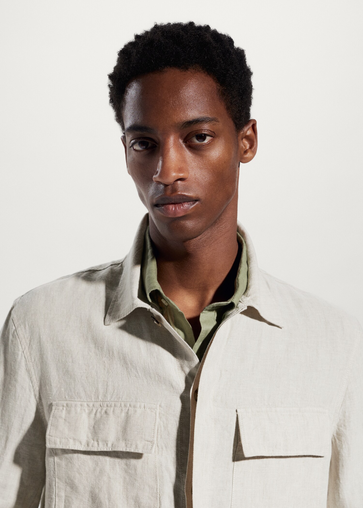 100% linen overshirt with pockets - Details of the article 1