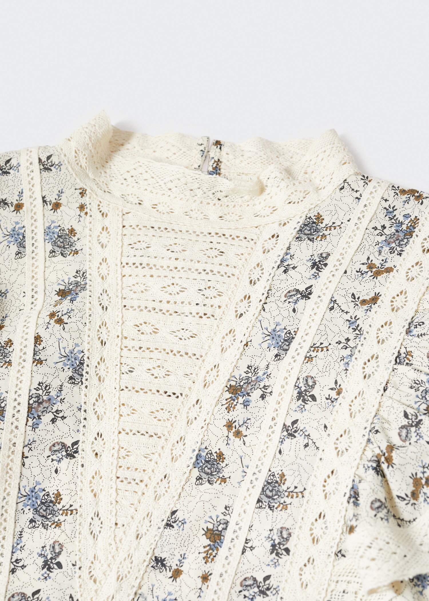 Blouse brodée volants - Détail de l'article 8