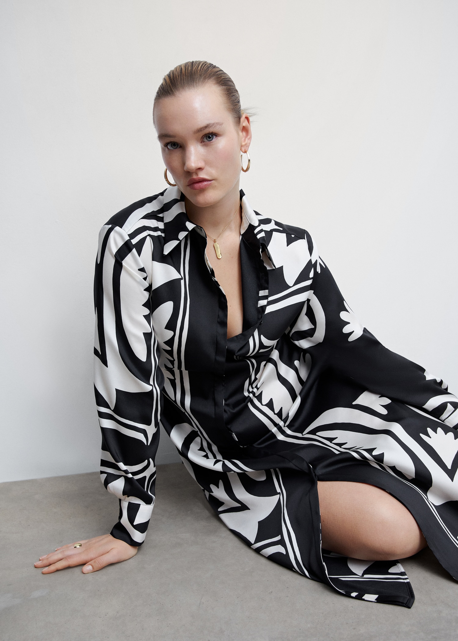 Vestido camisero satinado Mujer MNG Ecuador - Main Image