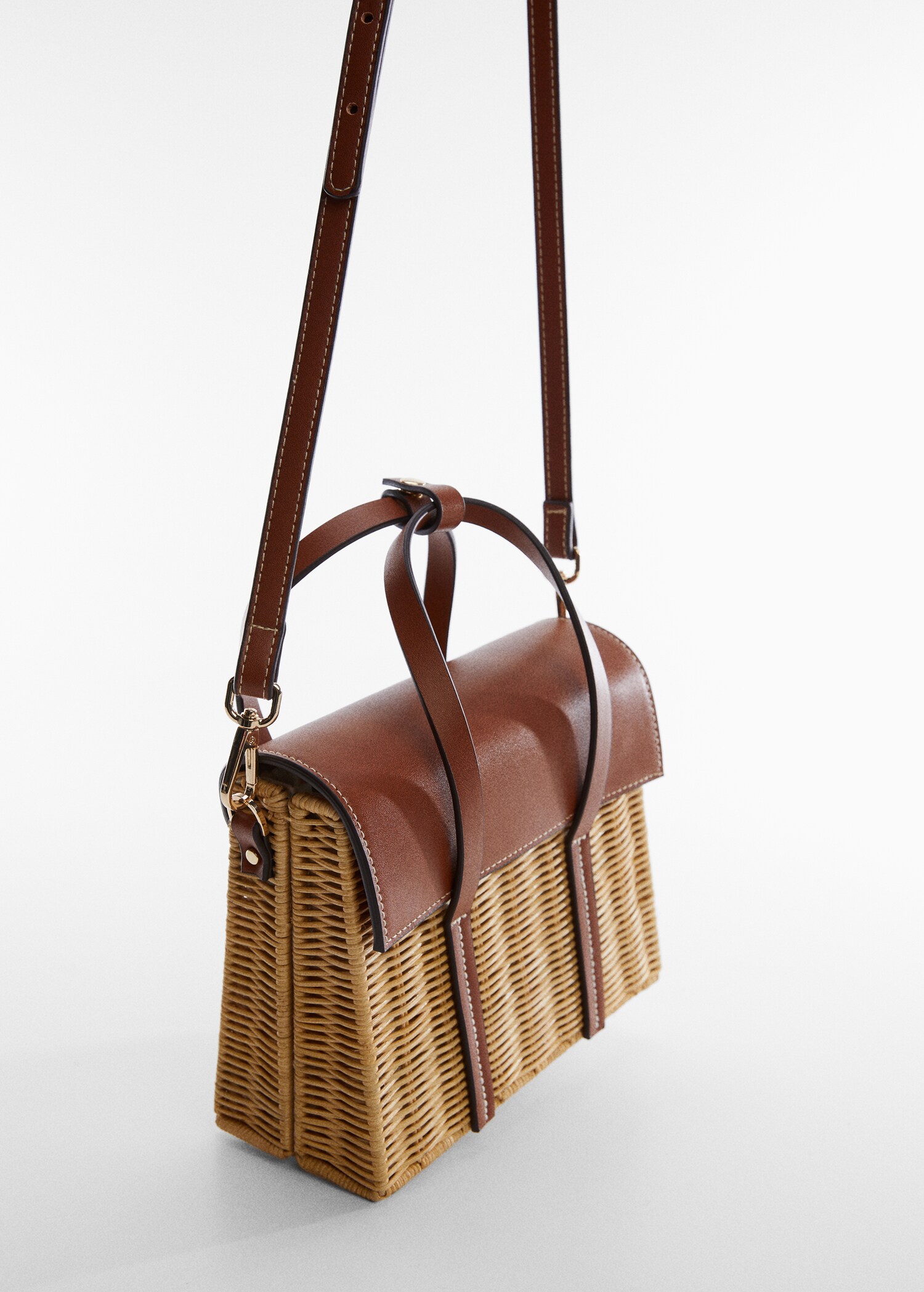 Bolso clutch ratán - Plano medio