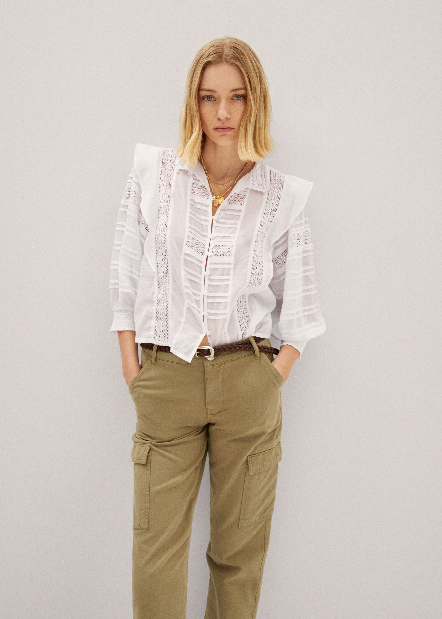 Blouse coton empiècements dentelle - Plan moyen