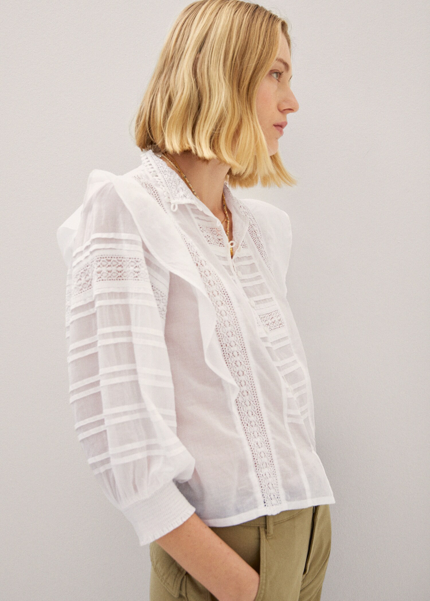 Blouse coton empiècements dentelle - Détail de l'article 1