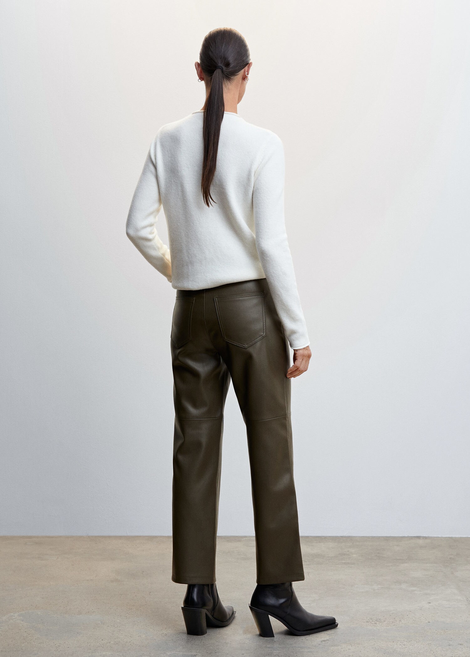 Leather-effect straight trousers - Reverse of the article
