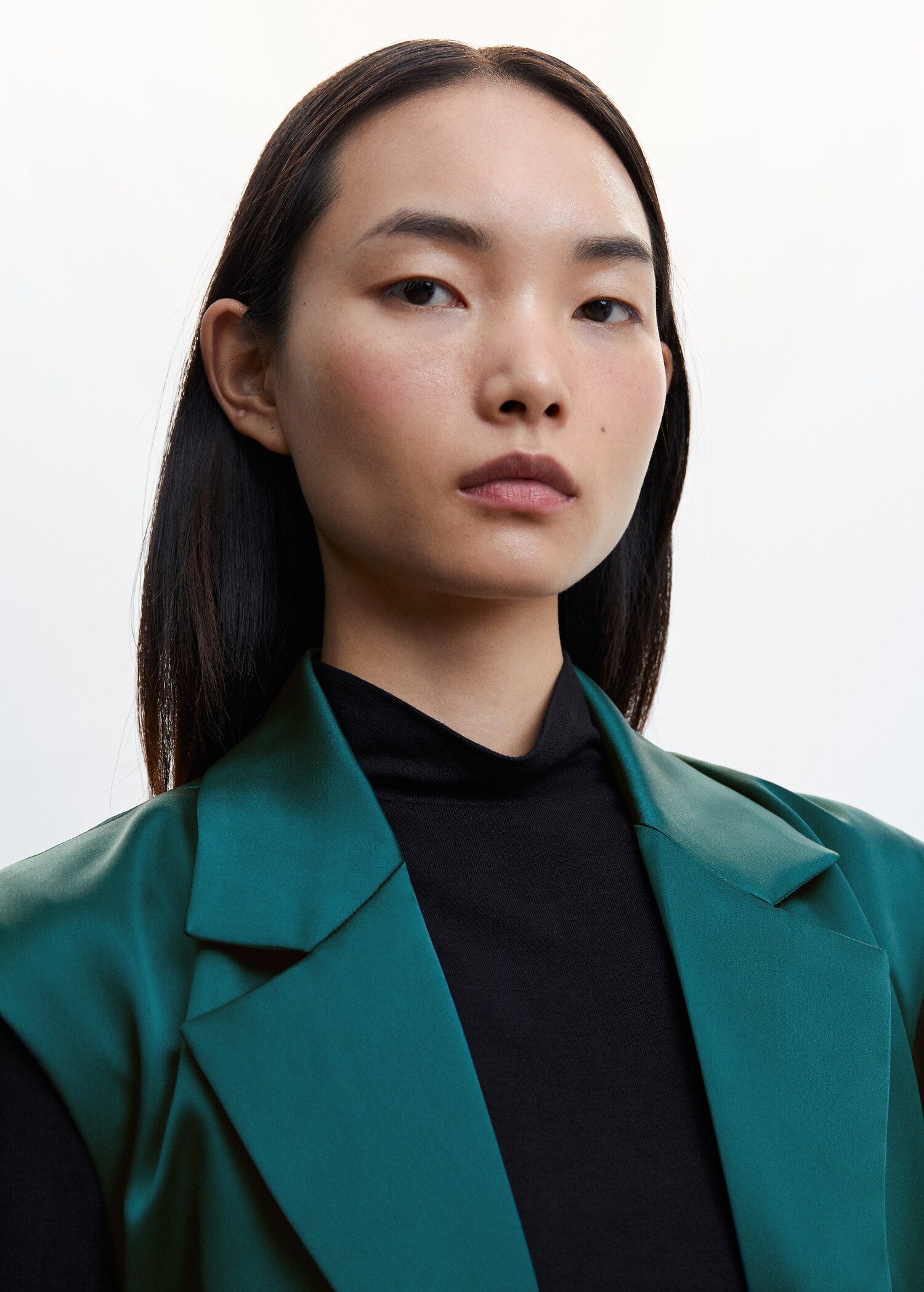 Satin waistcoat with belt - Details of the article 6