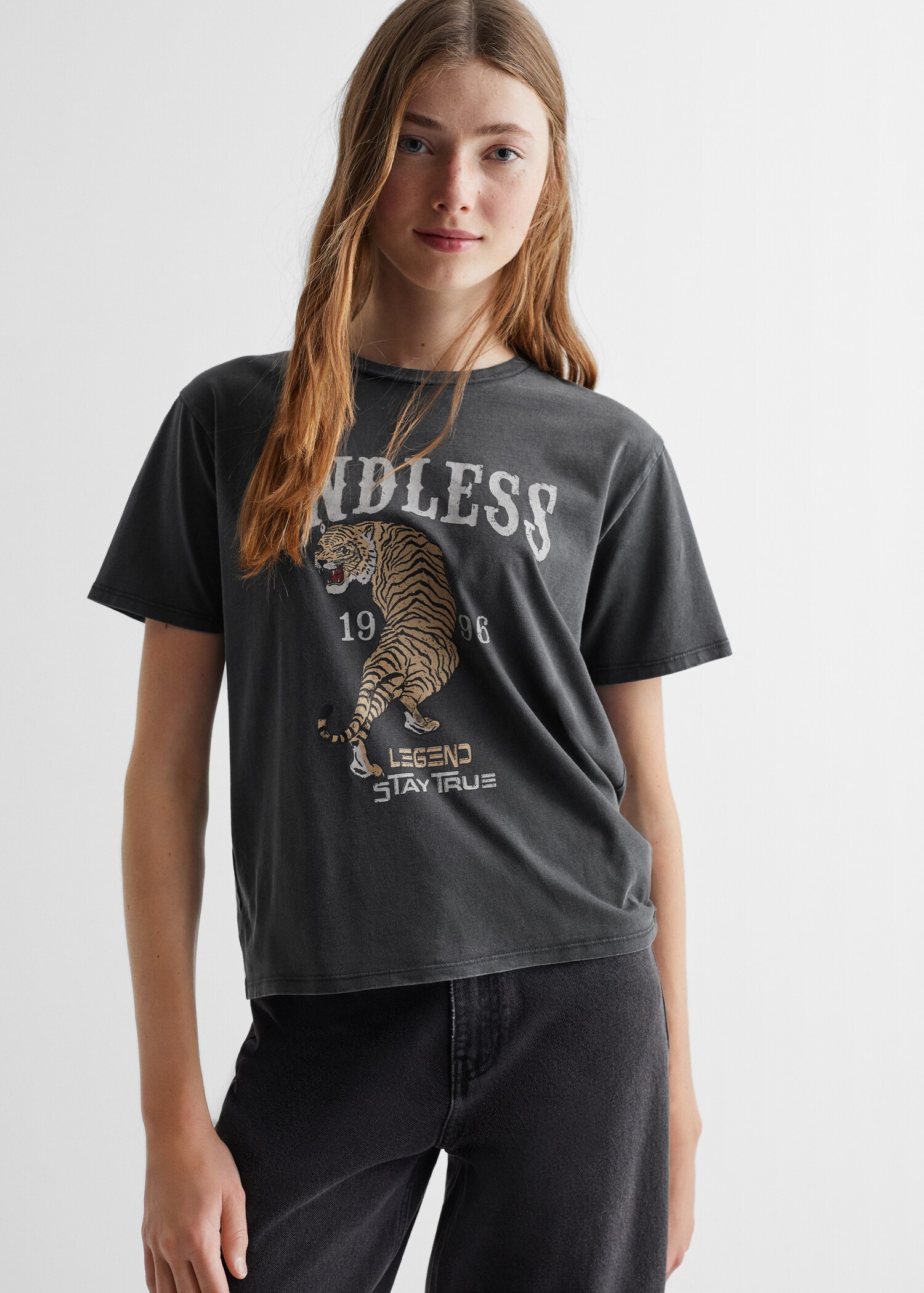Camiseta estampada mensaje - Plano medio