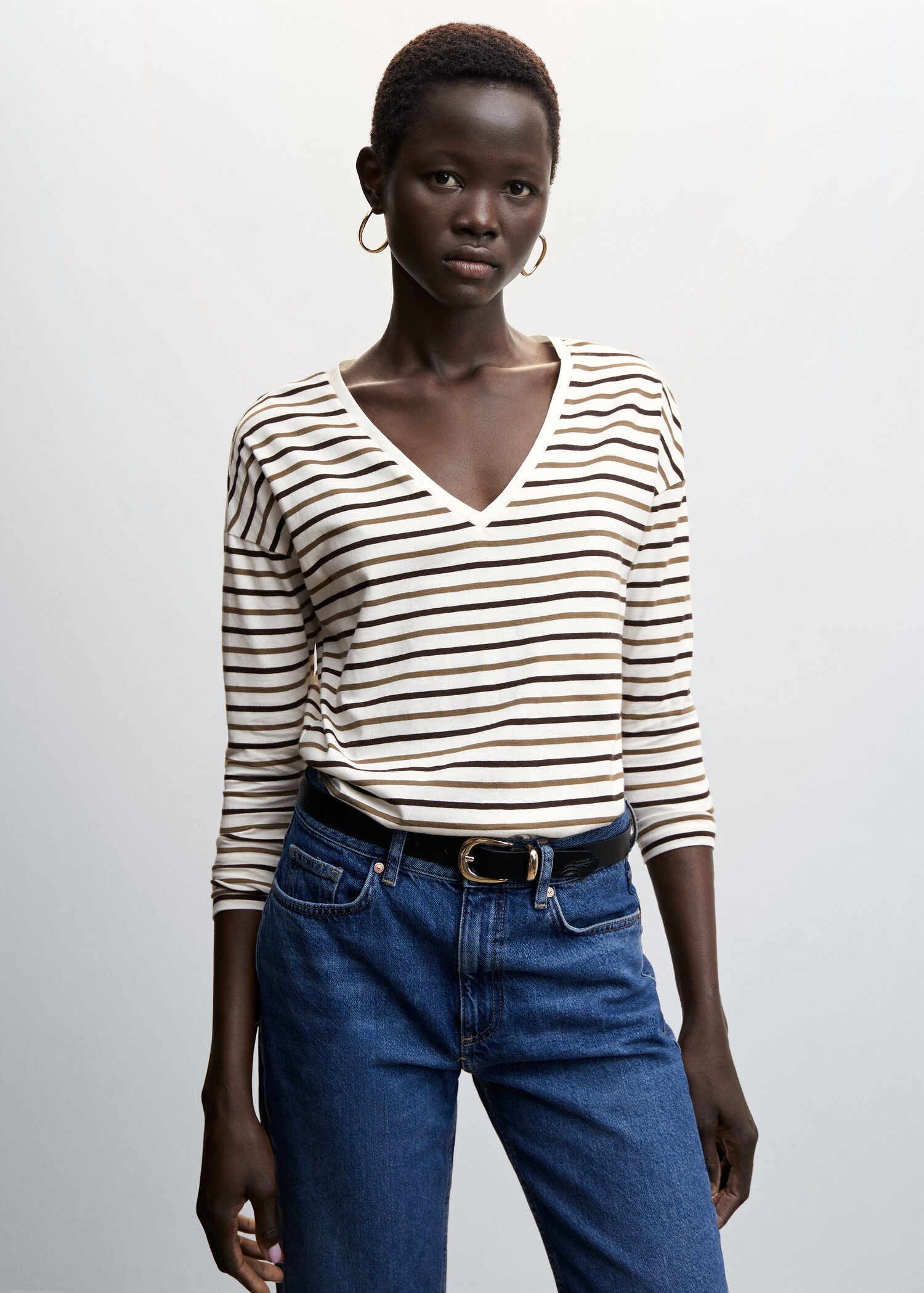 V-neck cotton T-shirt - Medium plane