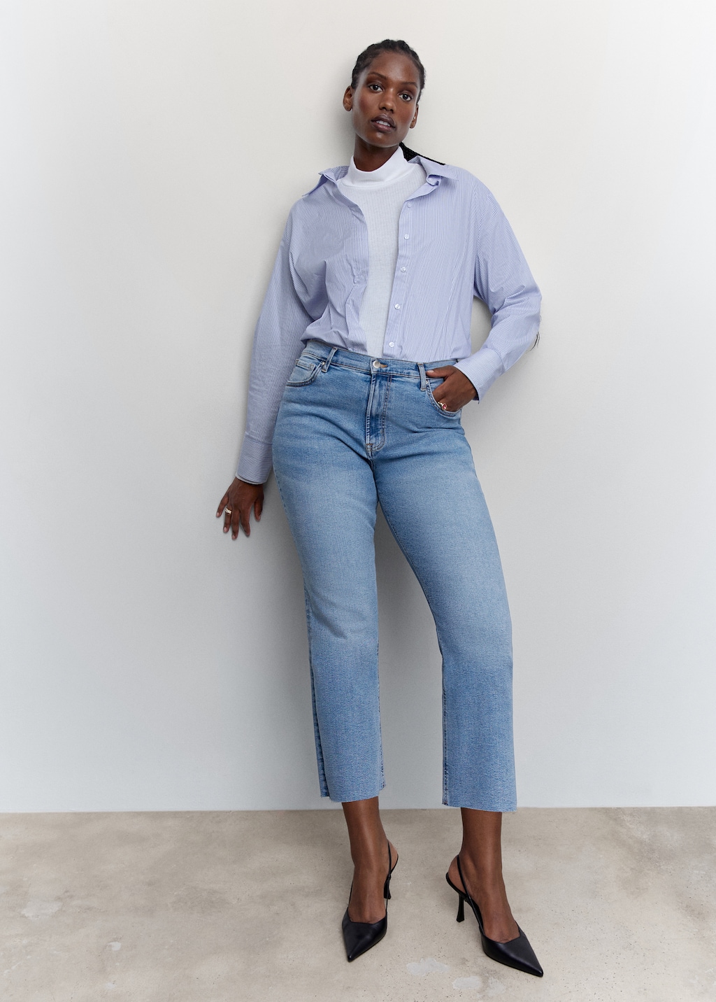Mango cropped flare jeans discount
