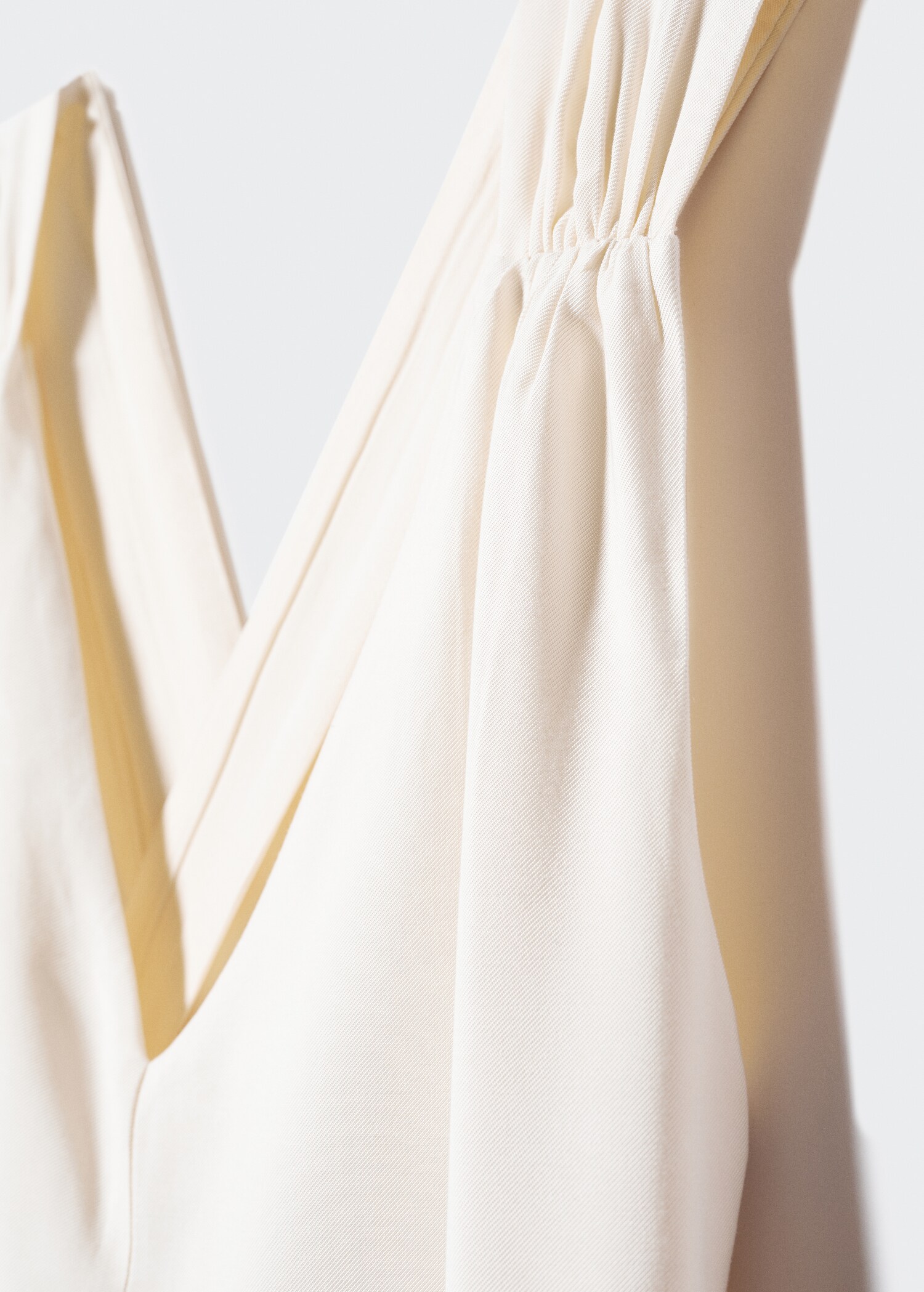Jumpsuit met gekruiste rug - Detail van het artikel 8