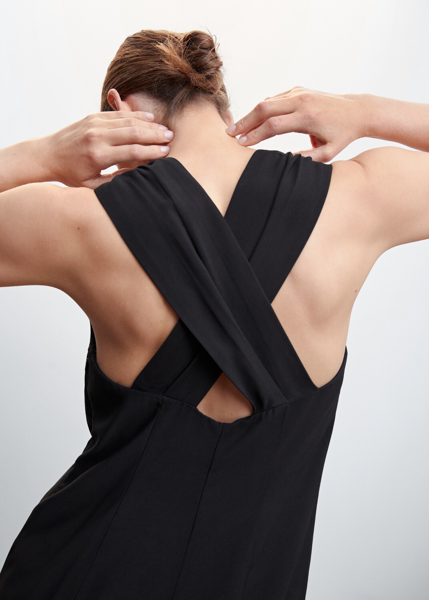 Jumpsuit met gekruiste rug - Detail van het artikel 2