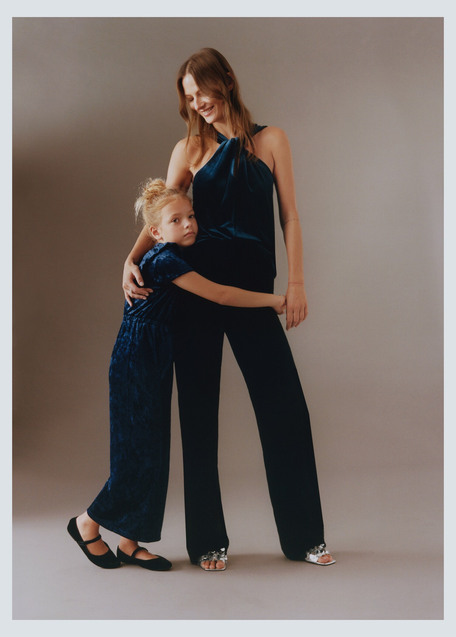 Lang jumpsuit i speilfløyel - Artikkeldetalj 6