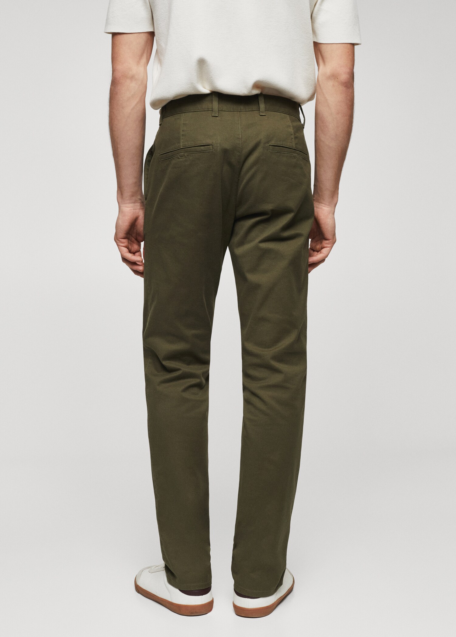 Slim Fit Twill-Chinohose - Rückseite des Artikels