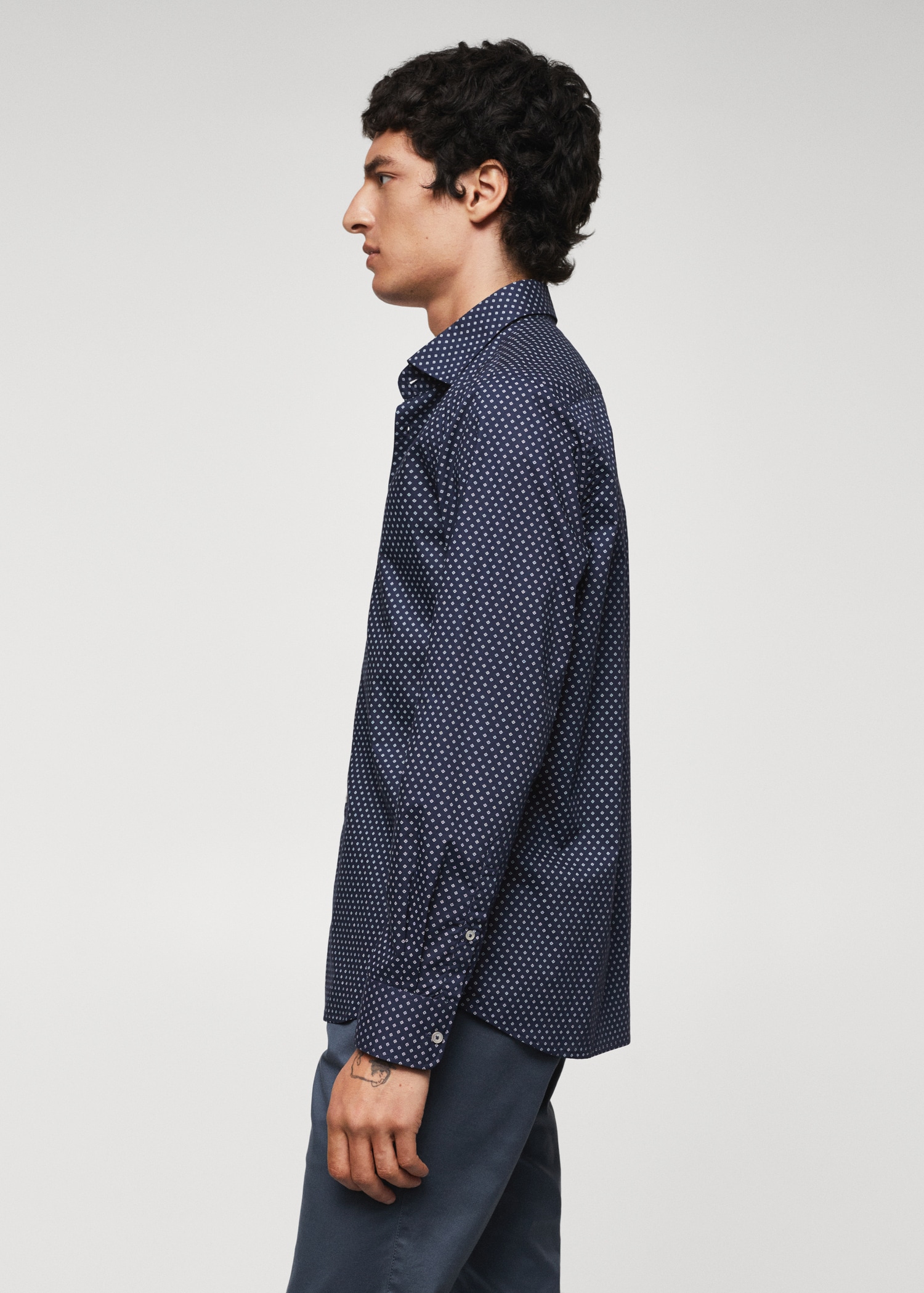 Slim-fit printed shirt - Details of the article 6