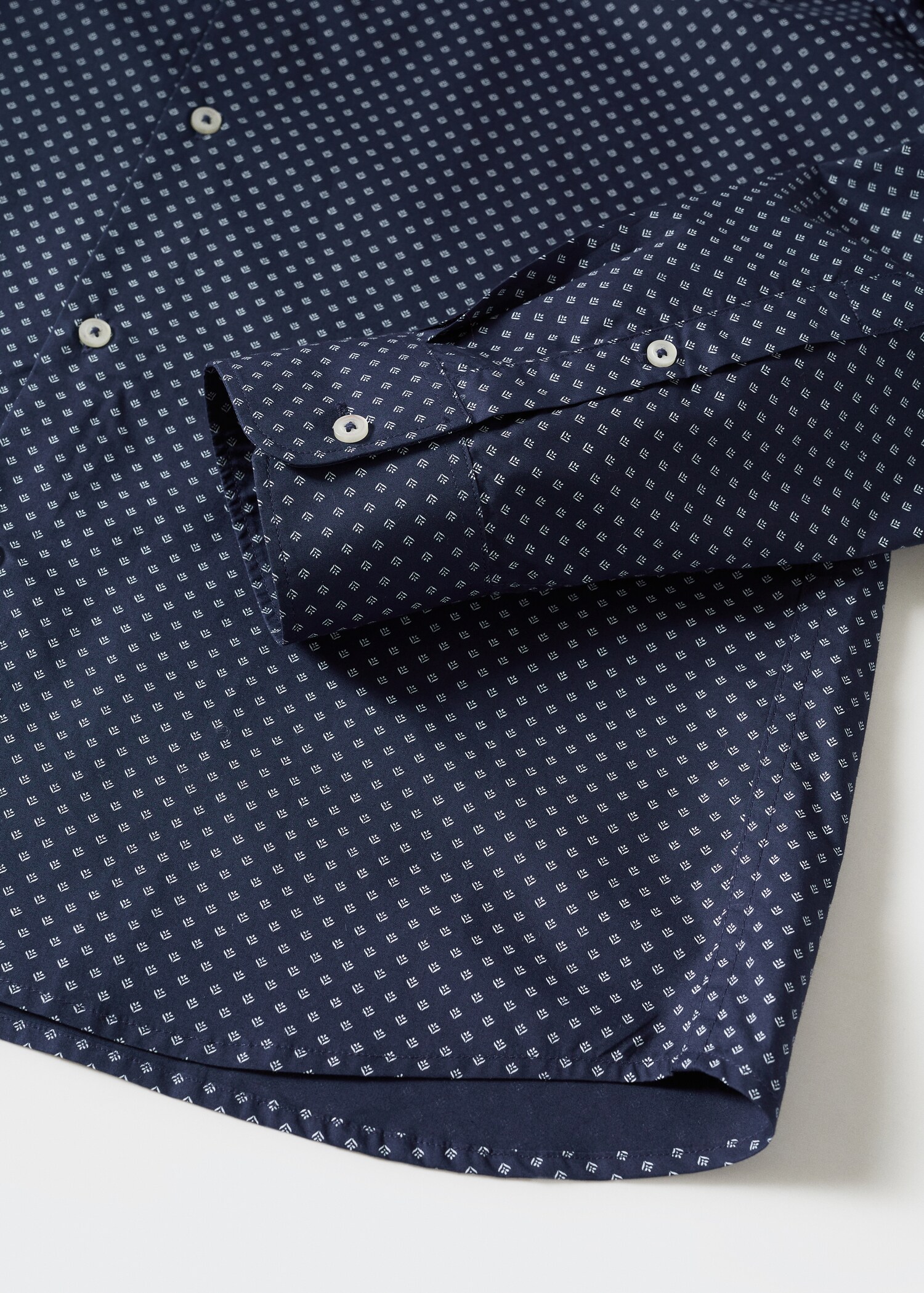 Slim-fit printed shirt - Details of the article 8
