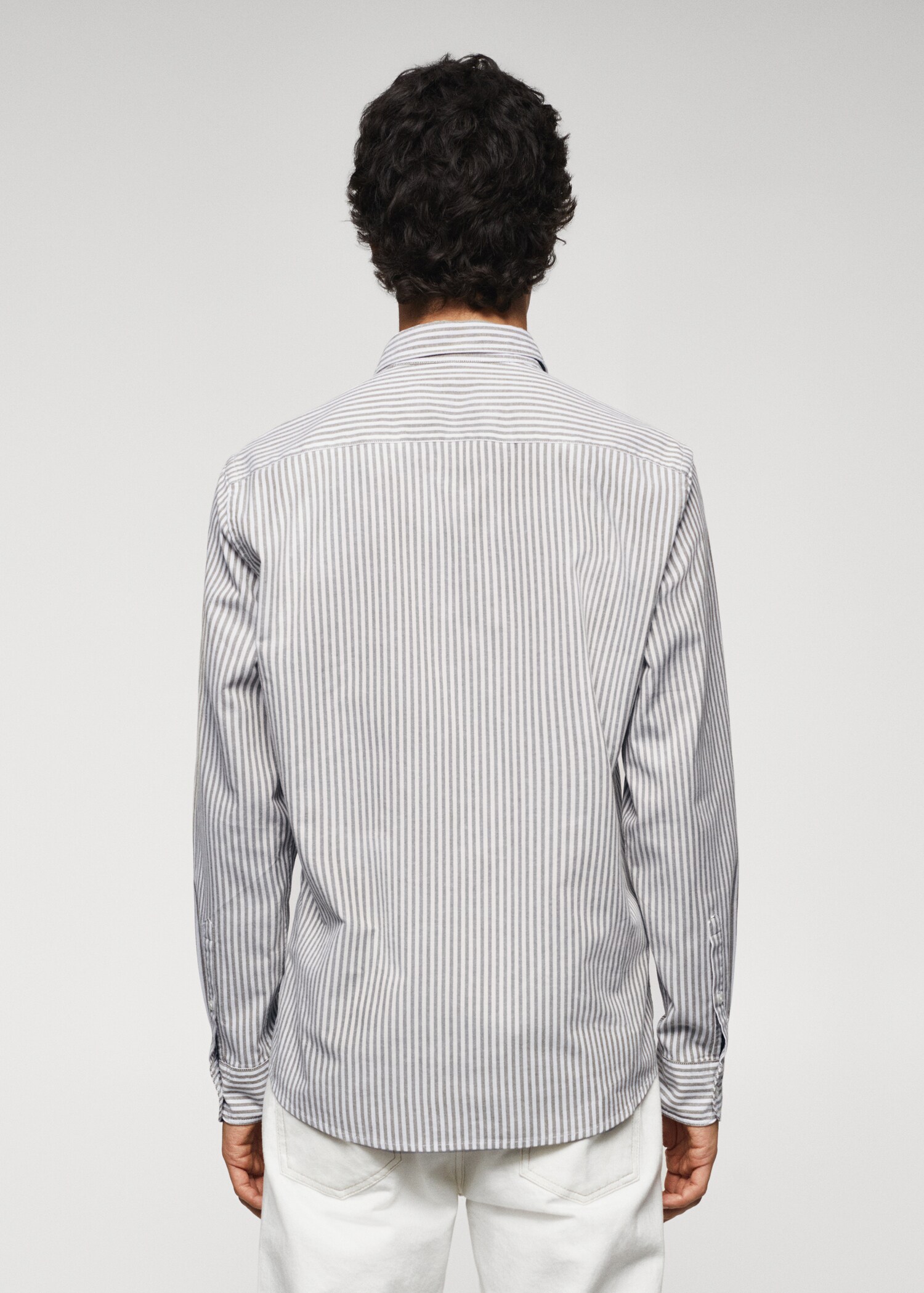 Camisa regular fit de algodão às riscas - Verso do artigo