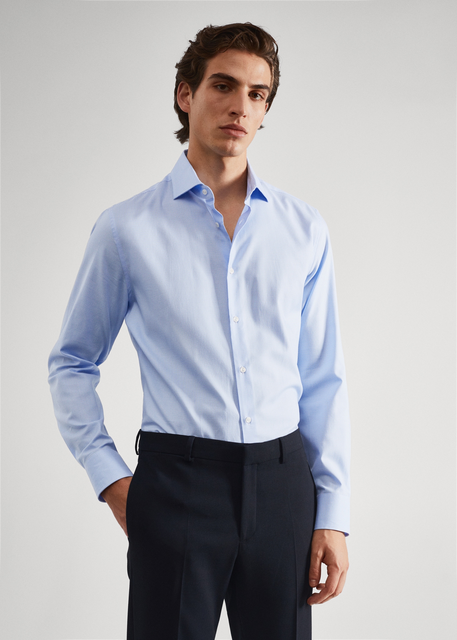 Camisa de fato slim fit de microestrutura - Plano médio