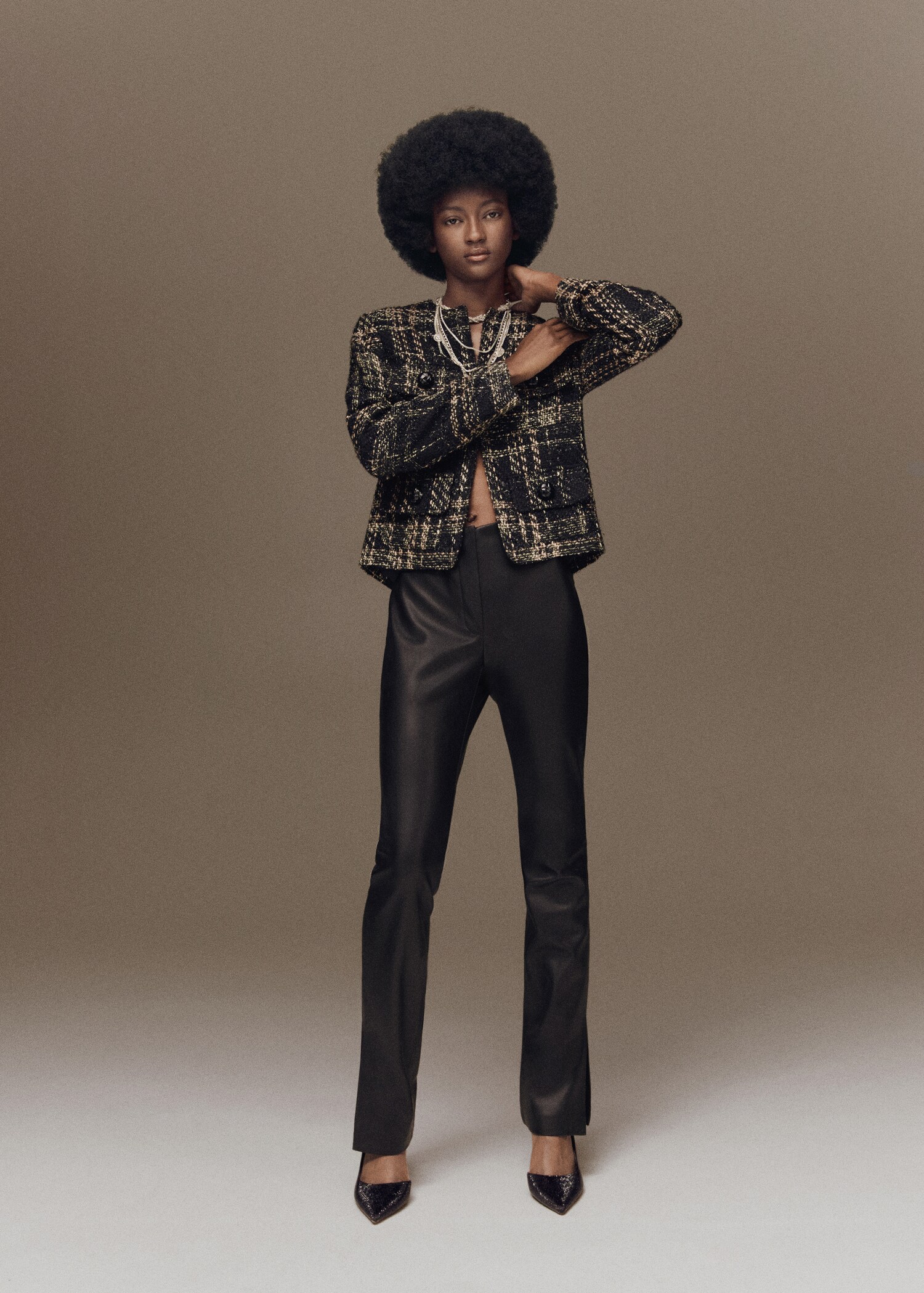 Faux-leather trousers - Details of the article 7