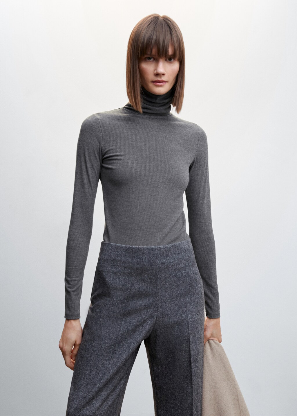 Camiseta canale cuello alto new arrivals