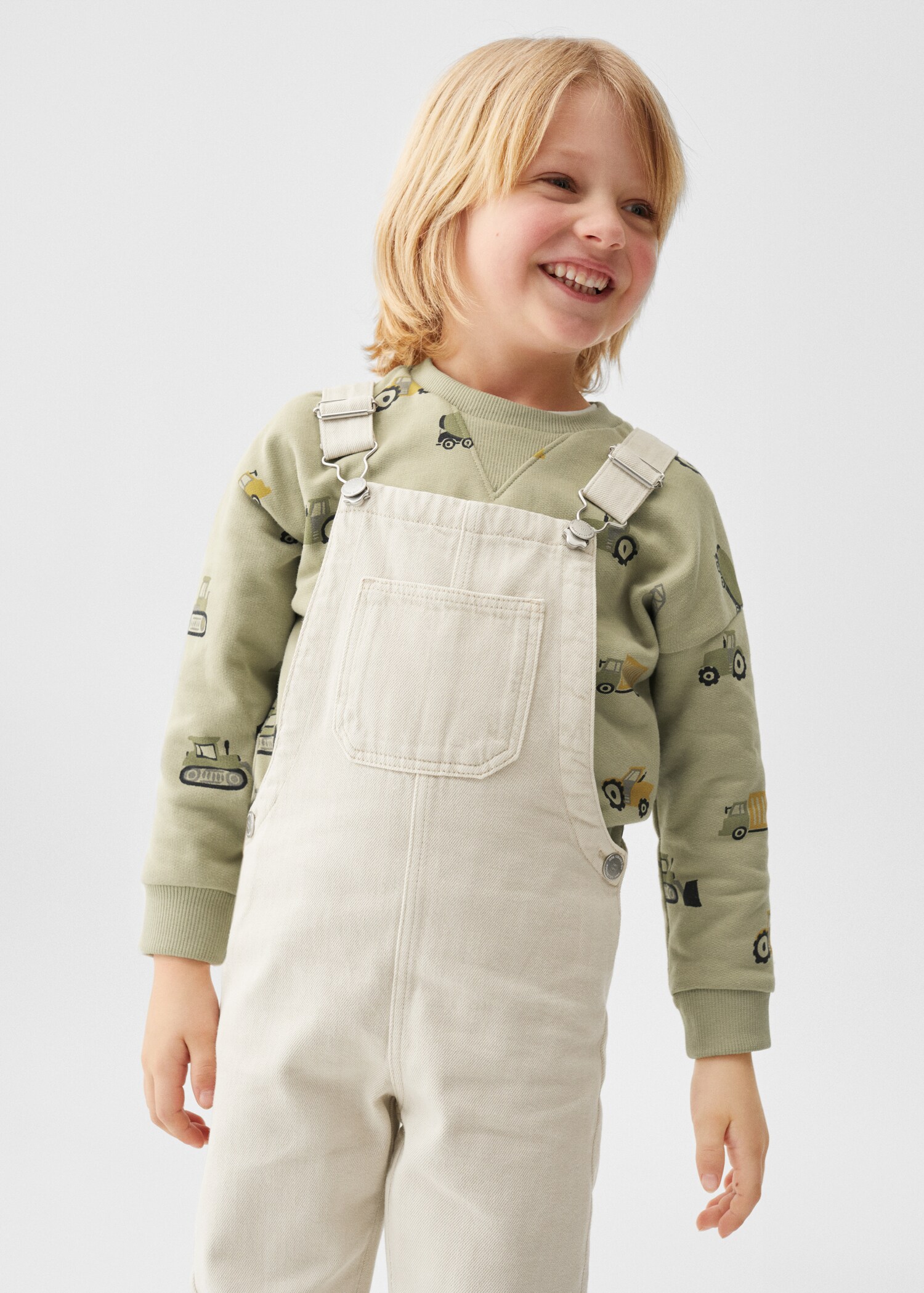 Peto denim botones - Plano medio