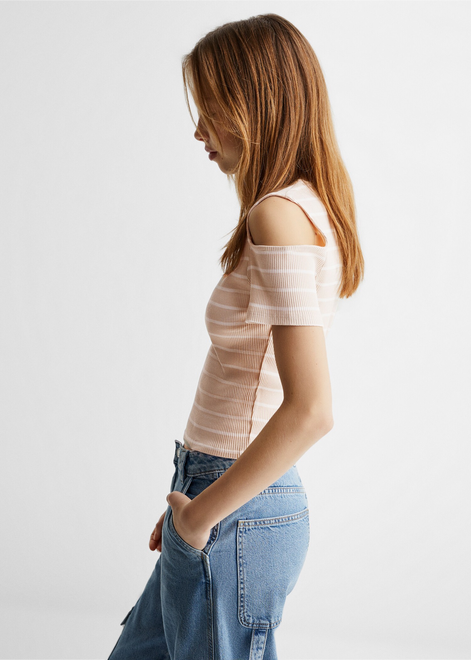 Cotton t-shirt with shoulder opening  - Details of the article 2
