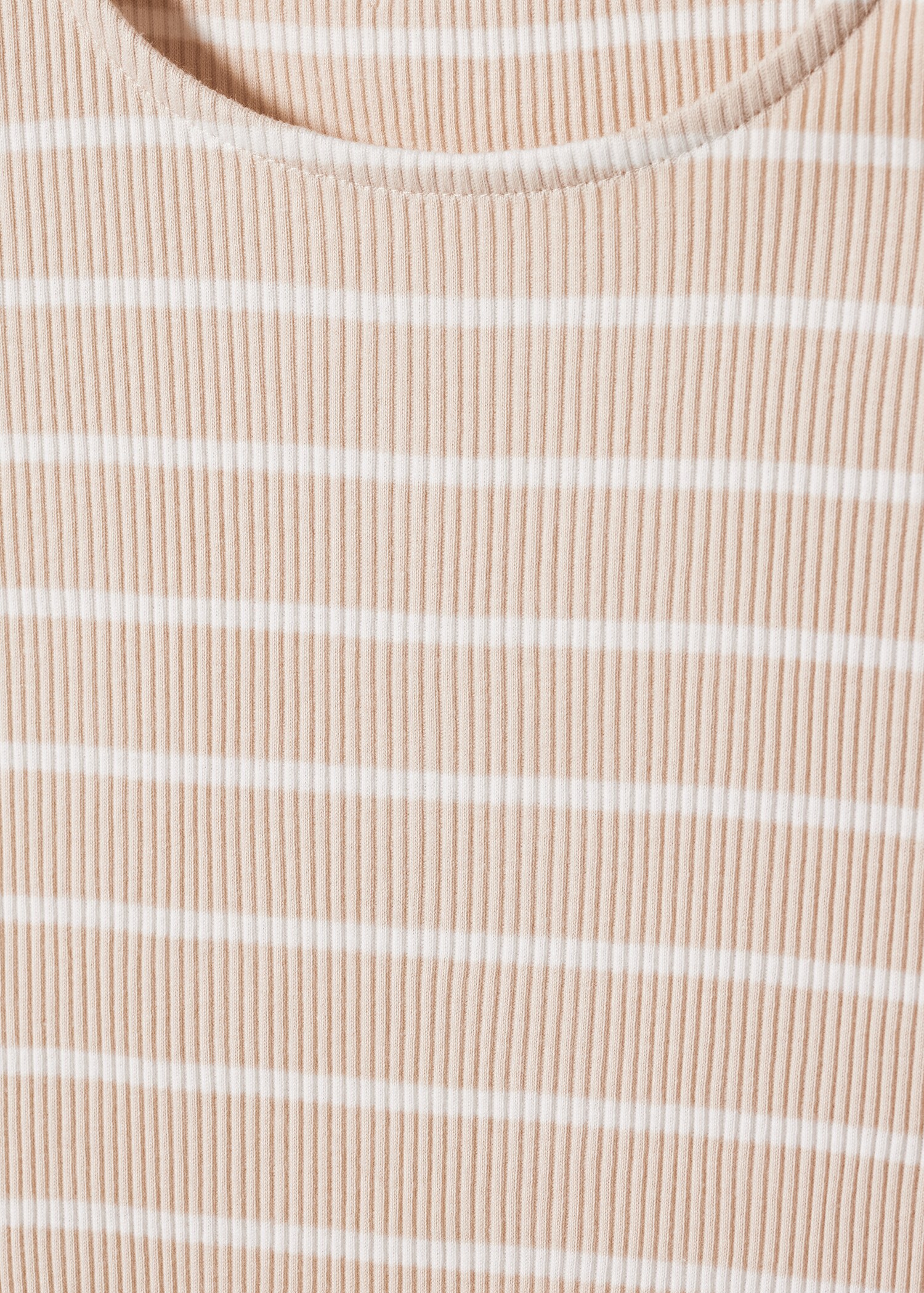 Cotton t-shirt with shoulder opening  - Details of the article 8