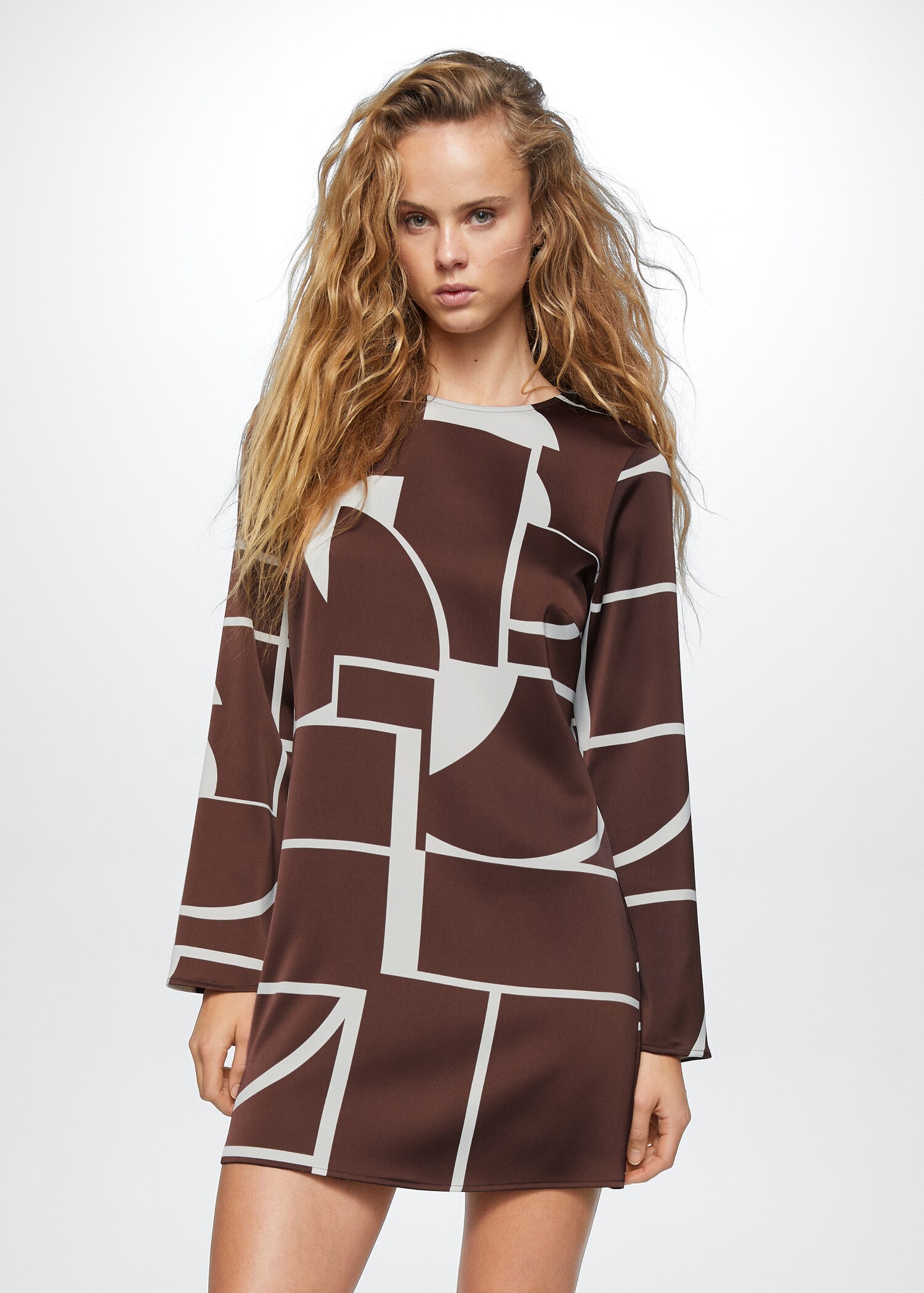 Vestido satinado estampado  - Plano medio