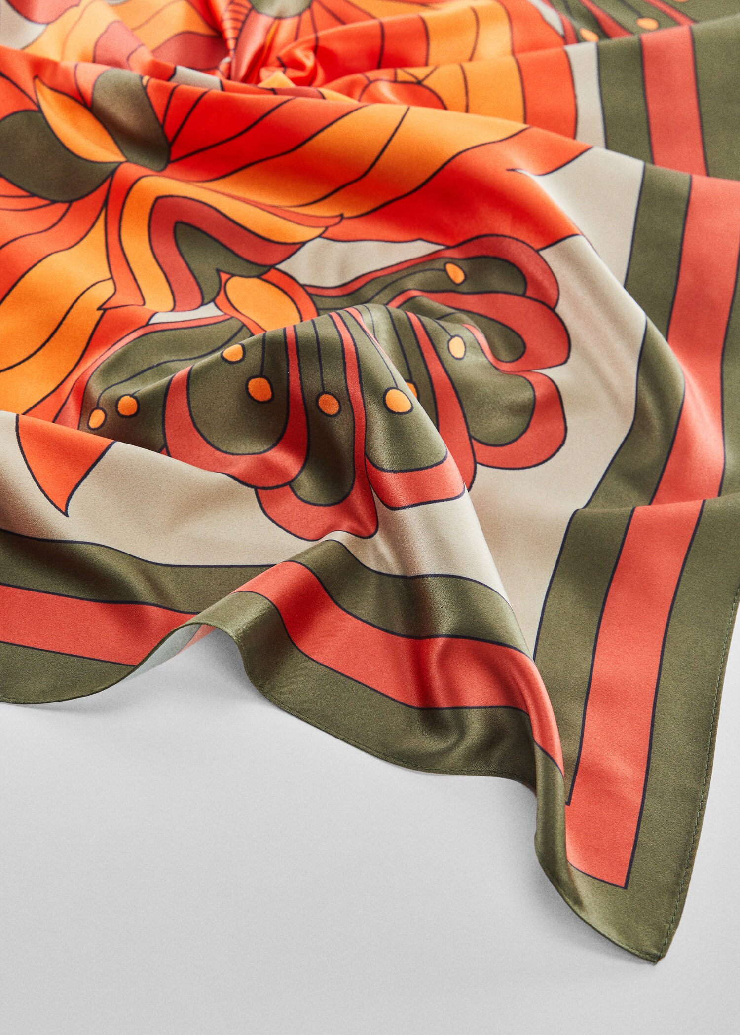 Halstuch mit Blumenmuster - Detail des Artikels 1