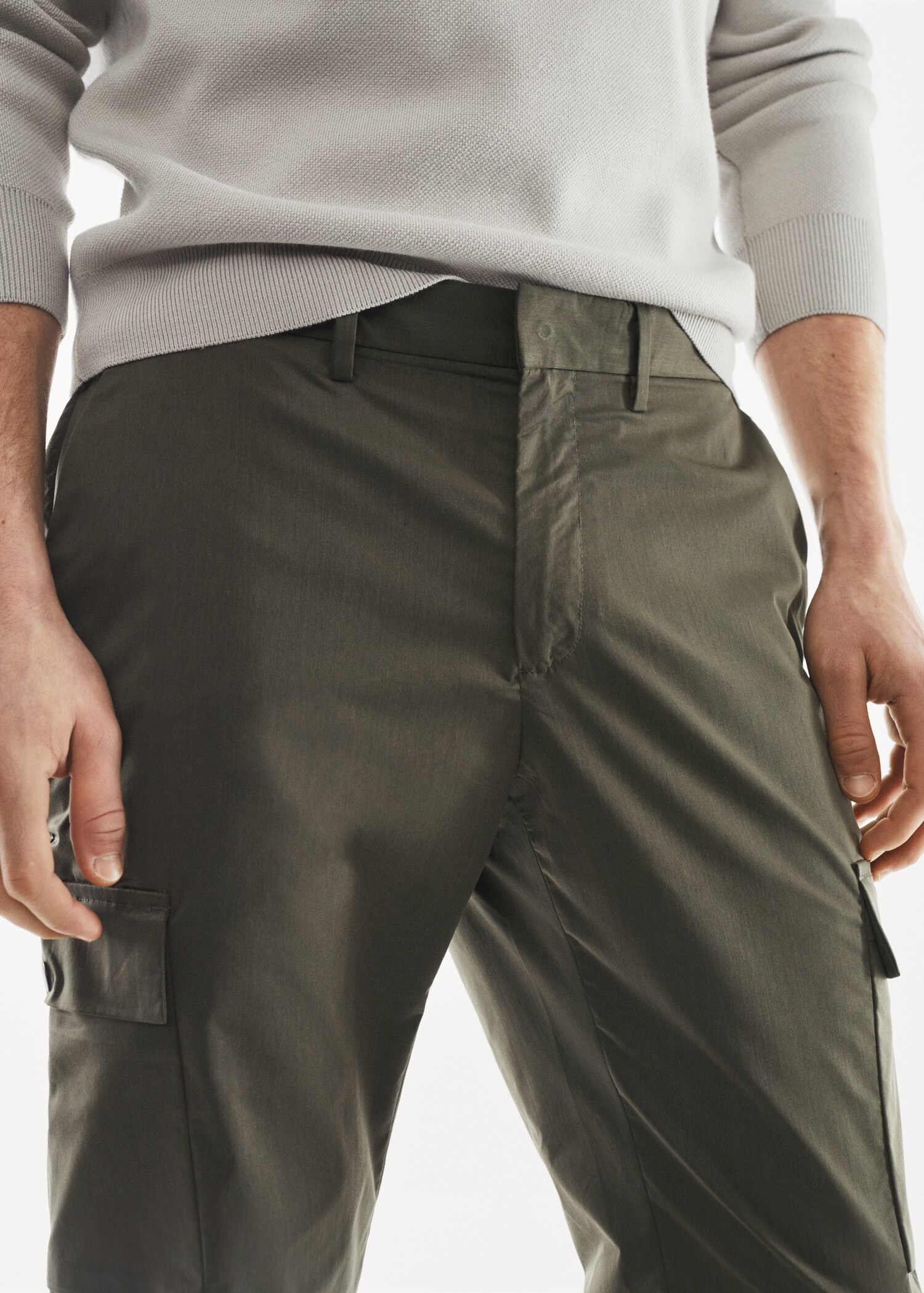 Pantalon cargo tissu technique infroissable - Détail de l'article 1