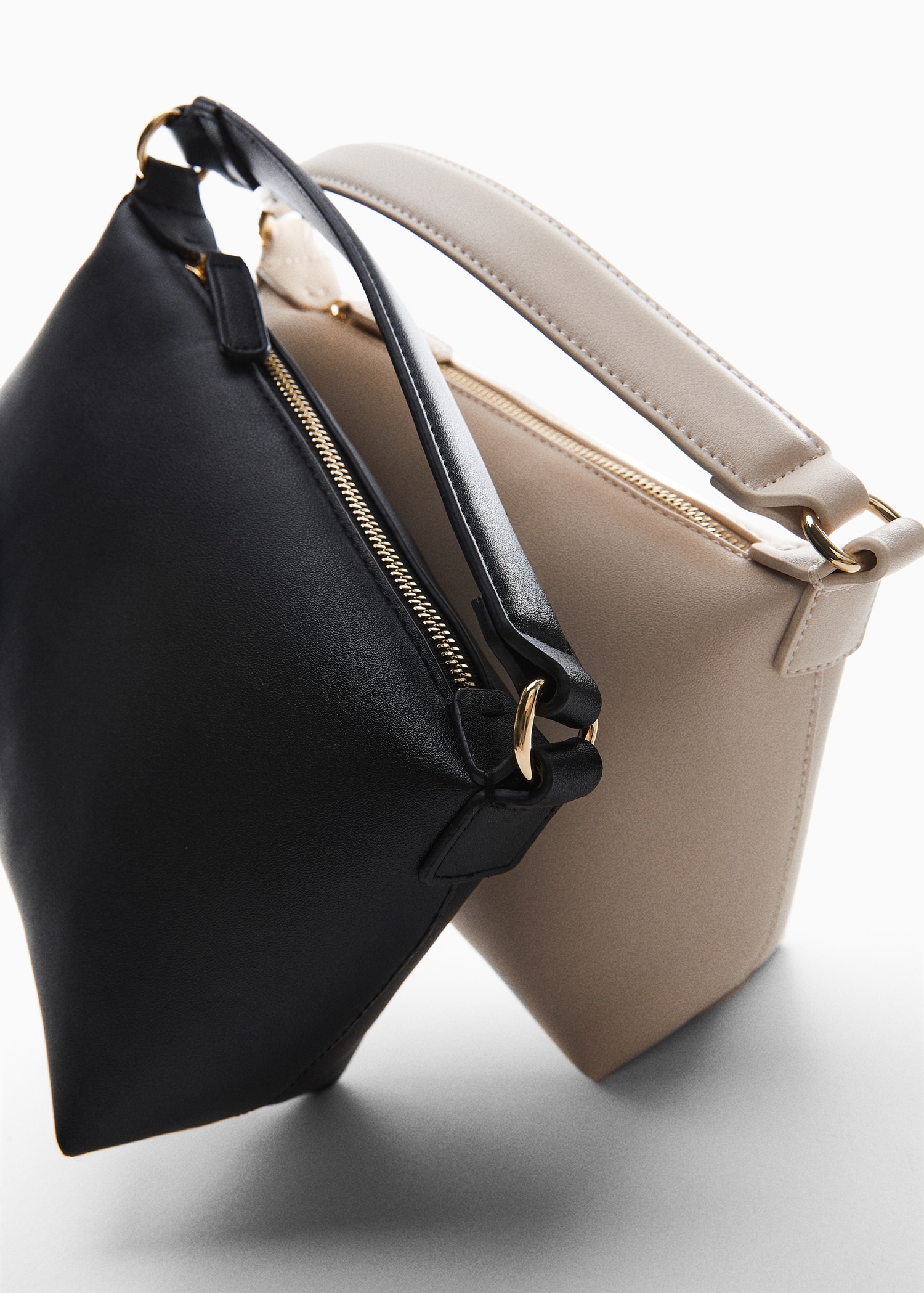 Crossbody bag with double handle - Details of the article 5