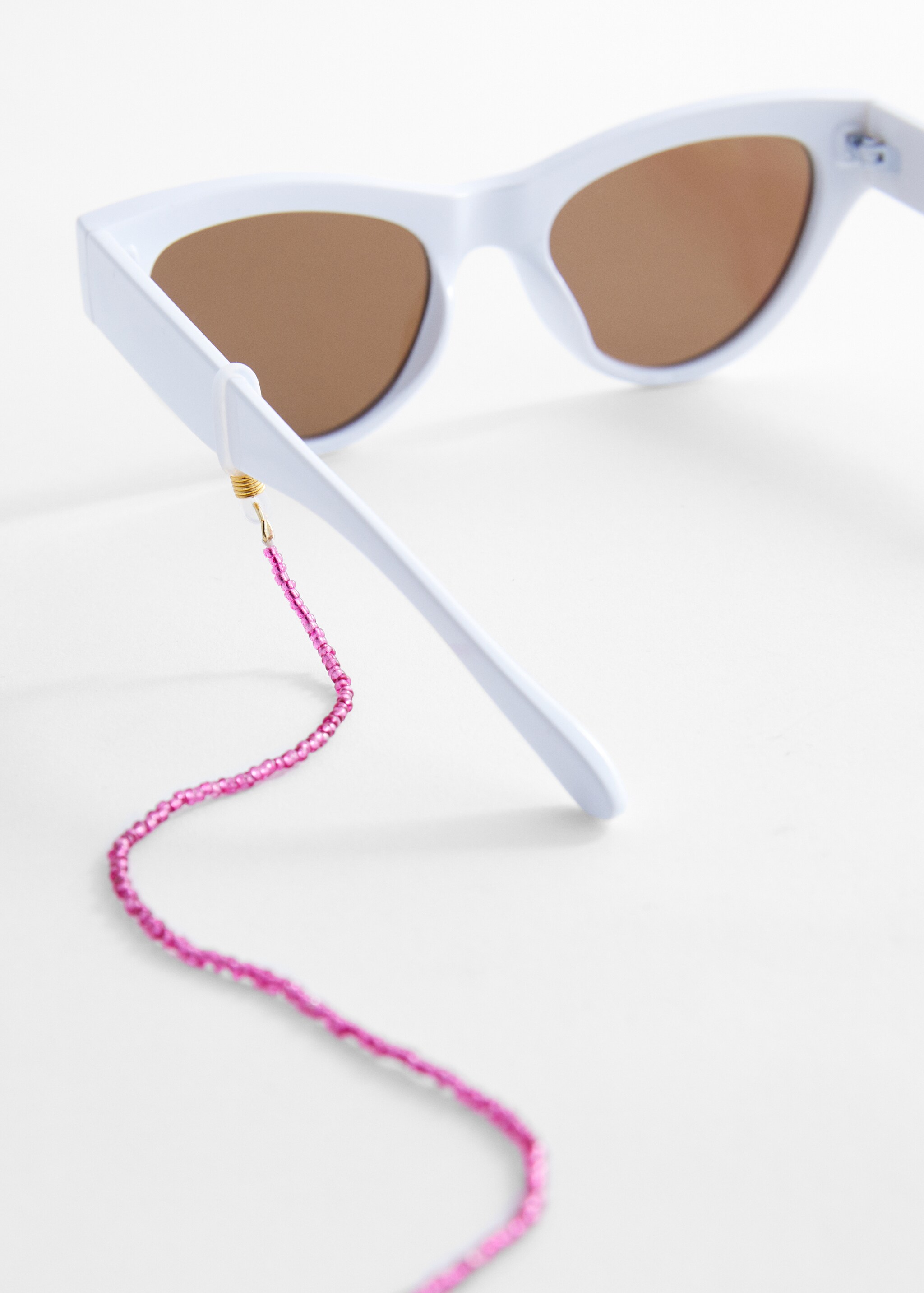 2 Pack of beaded glasses chains  - Details of the article 1